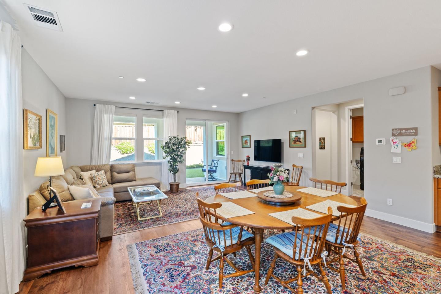 Detail Gallery Image 21 of 63 For 1110 Mcclellan, Hollister,  CA 95023 - 2 Beds | 2 Baths