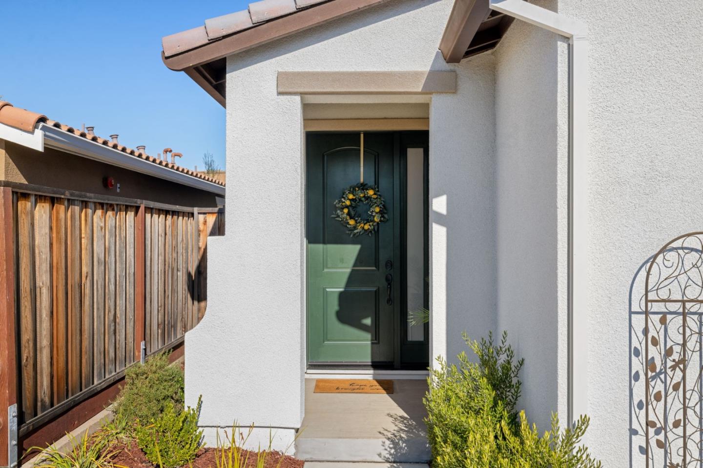 Detail Gallery Image 4 of 63 For 1110 Mcclellan, Hollister,  CA 95023 - 2 Beds | 2 Baths