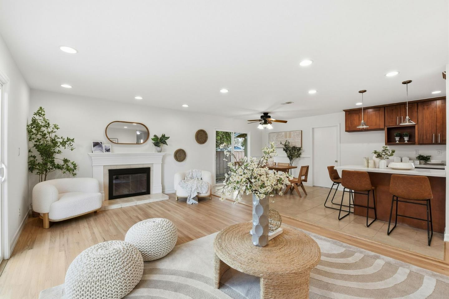 Detail Gallery Image 3 of 27 For 3359 Jenkins Ave, San Jose,  CA 95118 - 3 Beds | 2 Baths