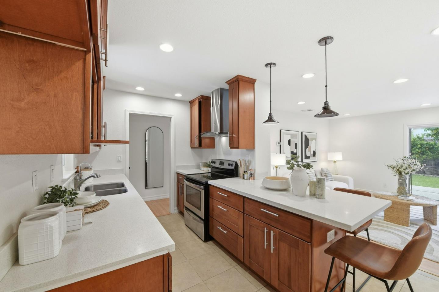 Detail Gallery Image 6 of 27 For 3359 Jenkins Ave, San Jose,  CA 95118 - 3 Beds | 2 Baths