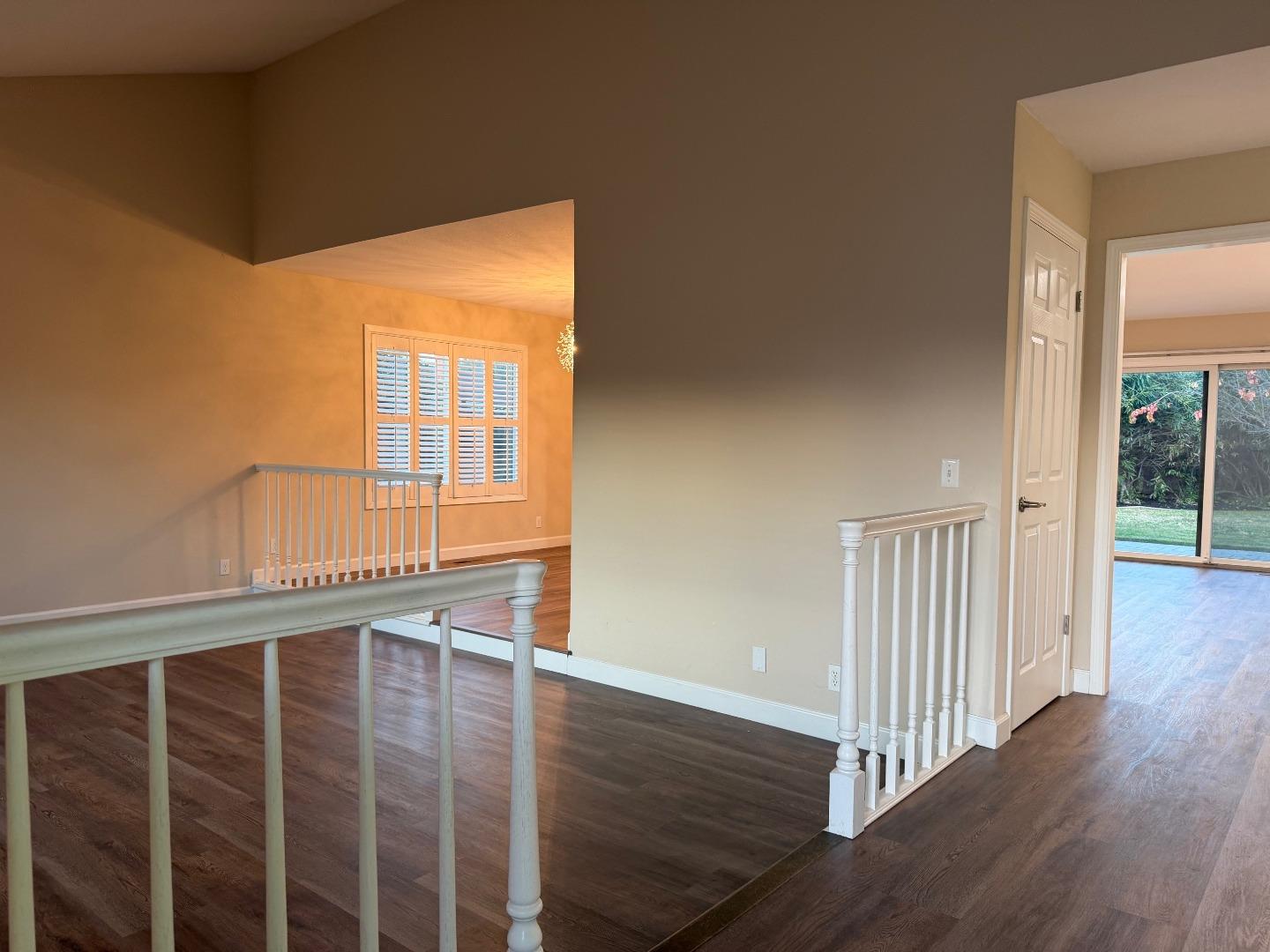 Detail Gallery Image 9 of 12 For 1264 Brookings Ln, Sunnyvale,  CA 94087 - 4 Beds | 2 Baths
