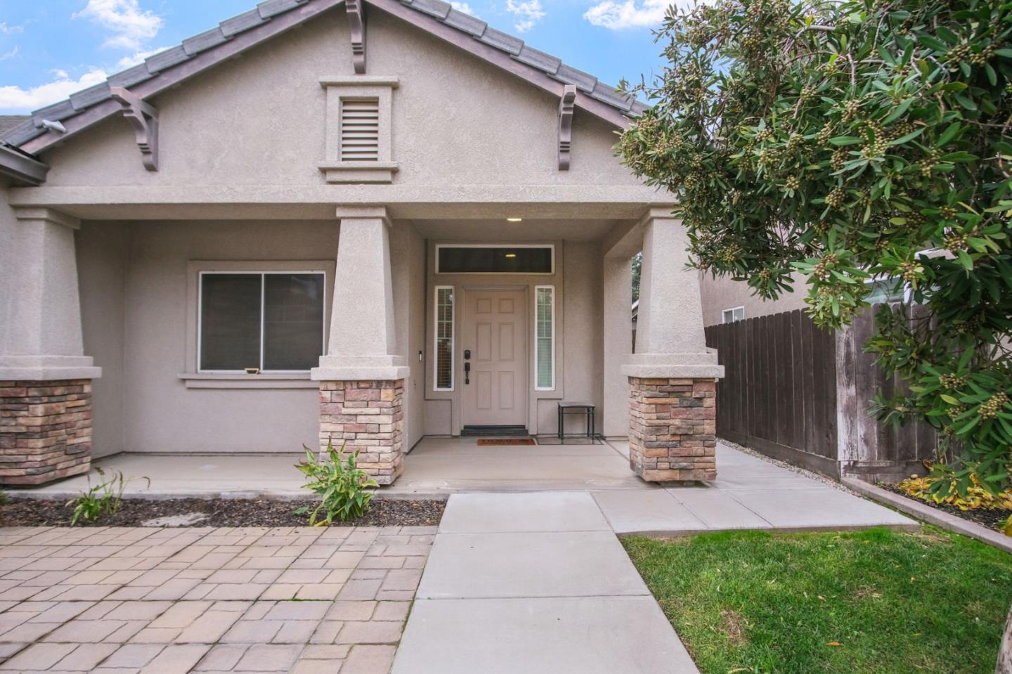 Detail Gallery Image 3 of 26 For 2604 Brickburg St, Denair,  CA 95316 - 4 Beds | 2 Baths