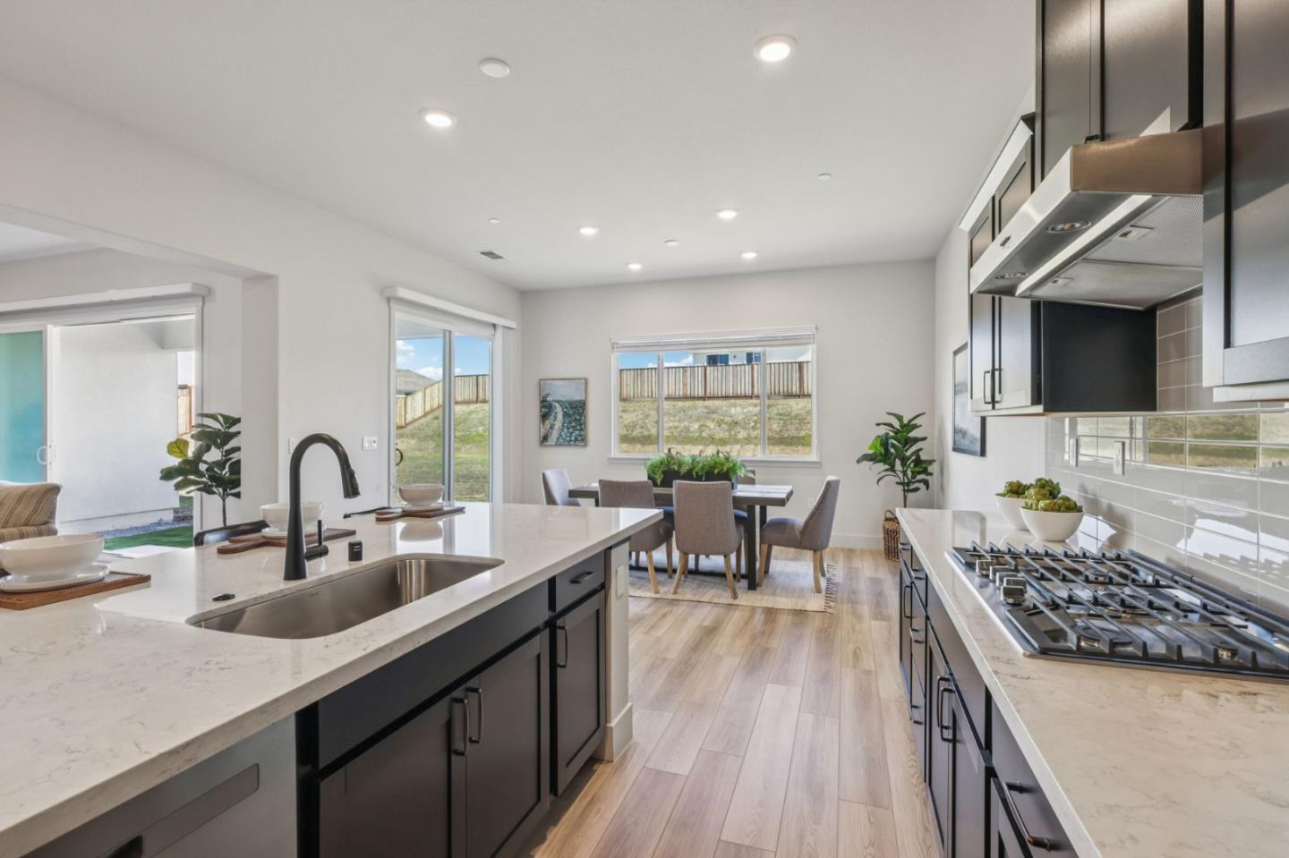 Detail Gallery Image 20 of 78 For 179 Luna Way, Hollister,  CA 95023 - 4 Beds | 2/1 Baths