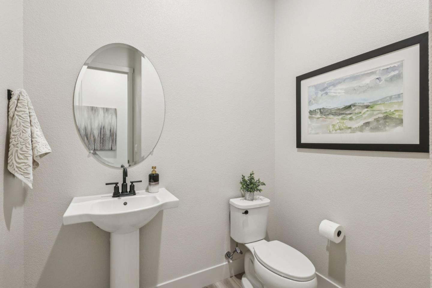 Detail Gallery Image 23 of 78 For 179 Luna Way, Hollister,  CA 95023 - 4 Beds | 2/1 Baths