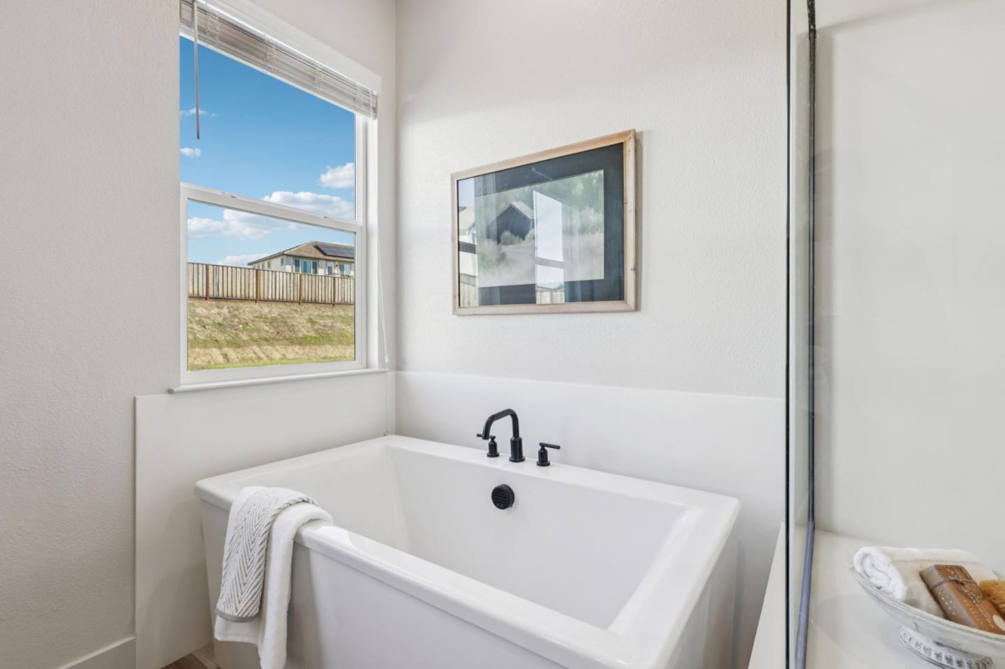 Detail Gallery Image 39 of 78 For 179 Luna Way, Hollister,  CA 95023 - 4 Beds | 2/1 Baths