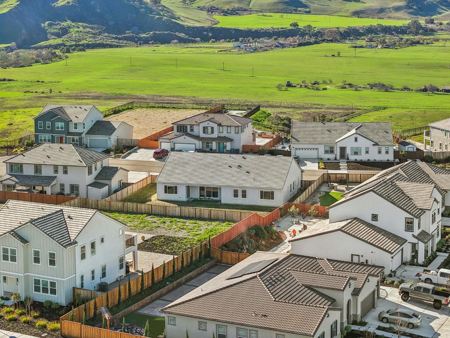 Detail Gallery Image 60 of 78 For 179 Luna Way, Hollister,  CA 95023 - 4 Beds | 2/1 Baths