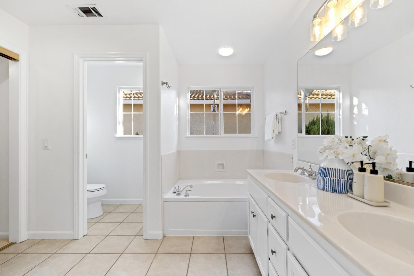 Detail Gallery Image 22 of 46 For 2144 Kingsbury Cir, Santa Clara,  CA 95054 - 4 Beds | 2/1 Baths