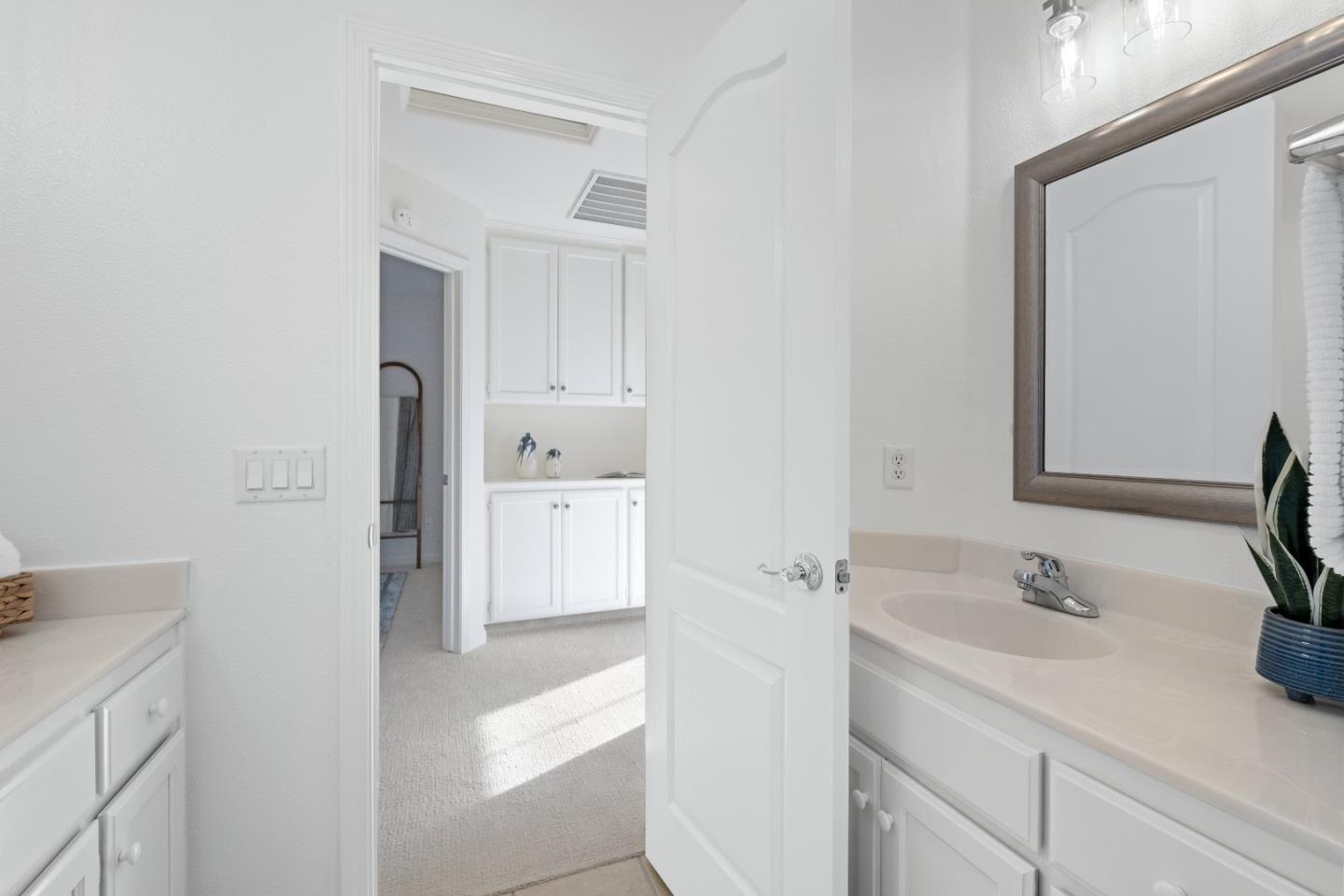 Detail Gallery Image 38 of 46 For 2144 Kingsbury Cir, Santa Clara,  CA 95054 - 4 Beds | 2/1 Baths