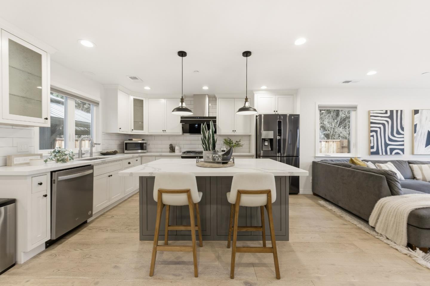 Detail Gallery Image 11 of 40 For 830 Birch Ave, Sunnyvale,  CA 94086 - 4 Beds | 3 Baths