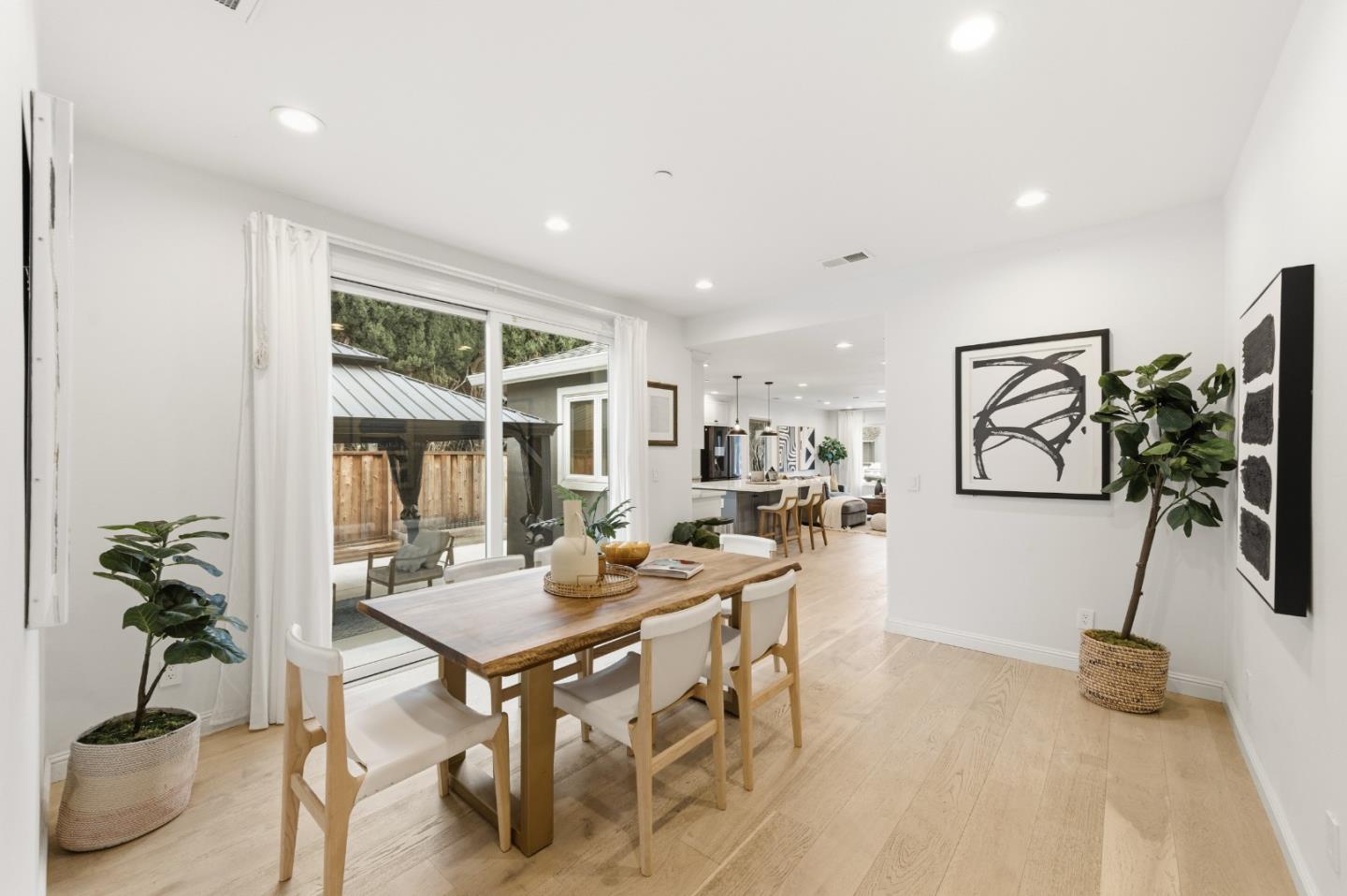 Detail Gallery Image 13 of 40 For 830 Birch Ave, Sunnyvale,  CA 94086 - 4 Beds | 3 Baths