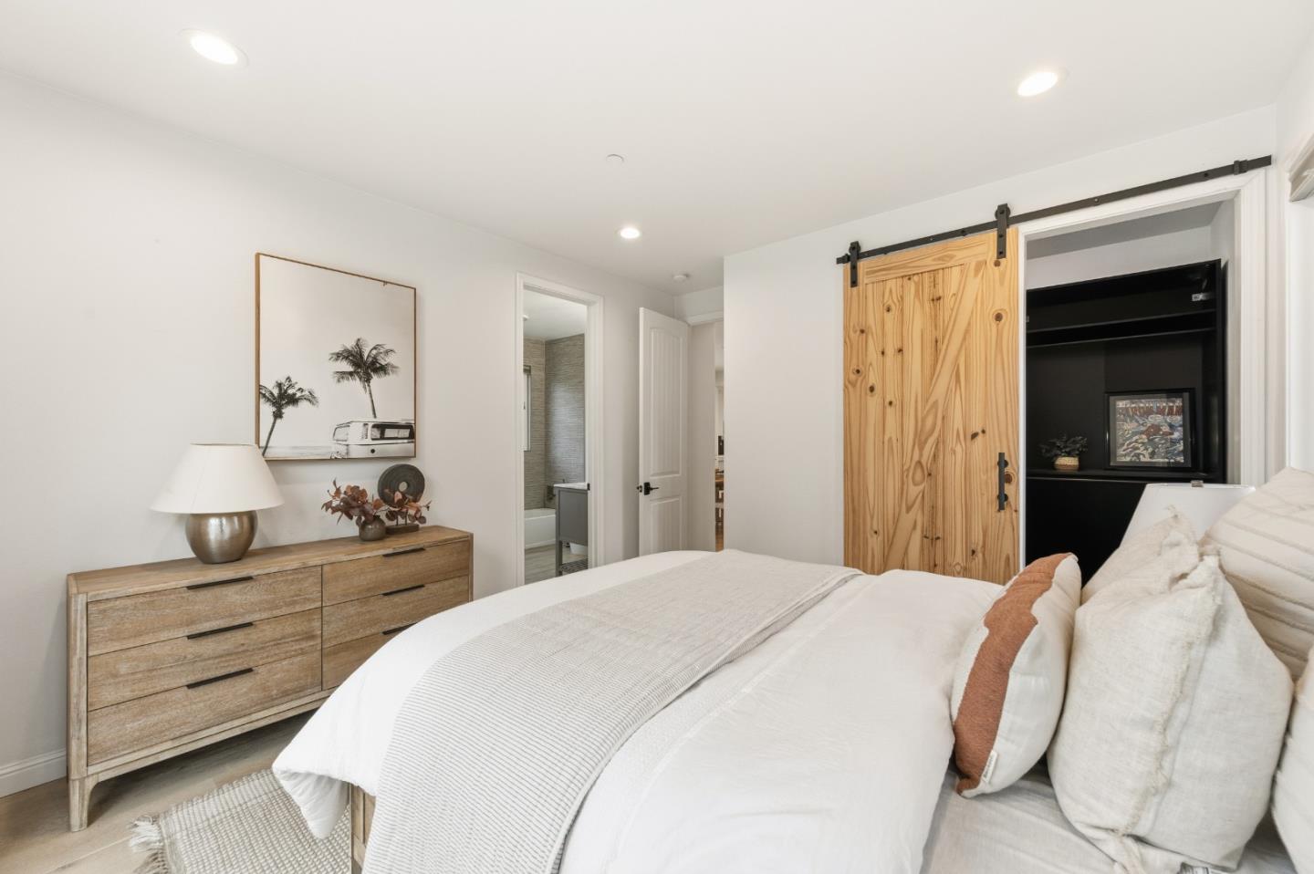 Detail Gallery Image 15 of 40 For 830 Birch Ave, Sunnyvale,  CA 94086 - 4 Beds | 3 Baths