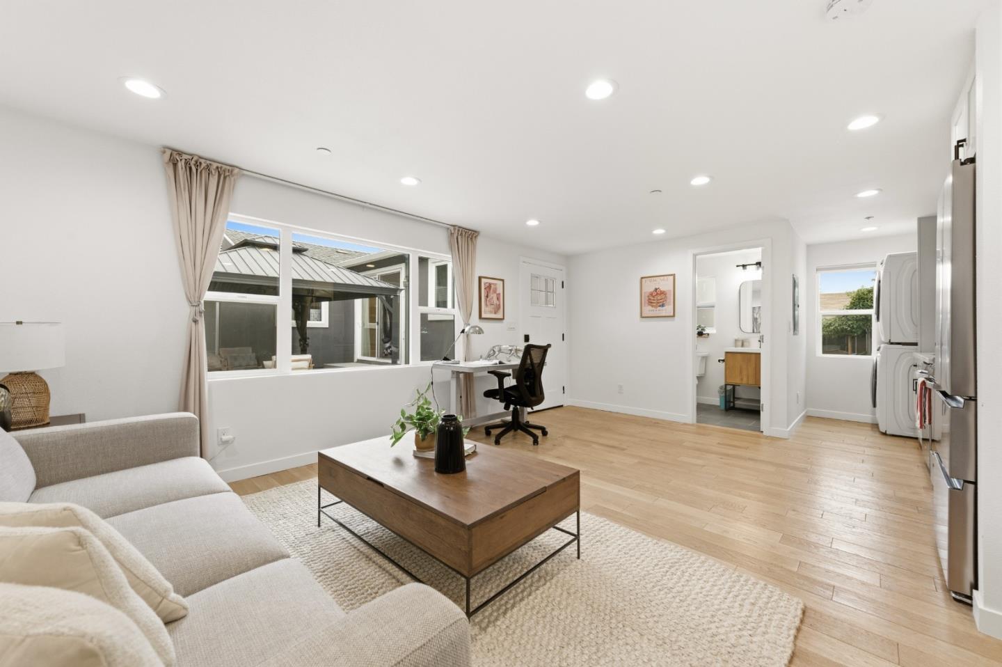 Detail Gallery Image 32 of 40 For 830 Birch Ave, Sunnyvale,  CA 94086 - 4 Beds | 3 Baths