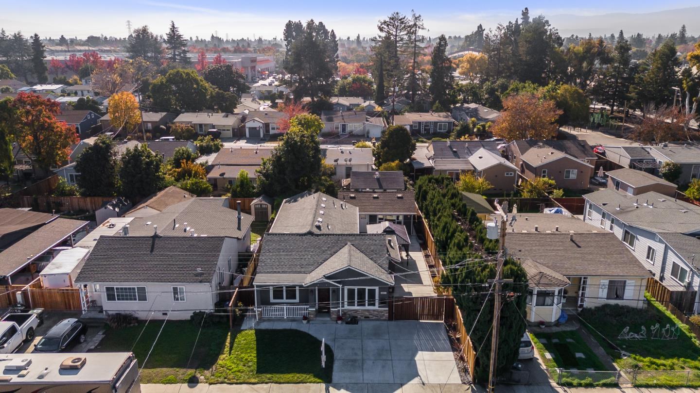 Detail Gallery Image 39 of 40 For 830 Birch Ave, Sunnyvale,  CA 94086 - 4 Beds | 3 Baths