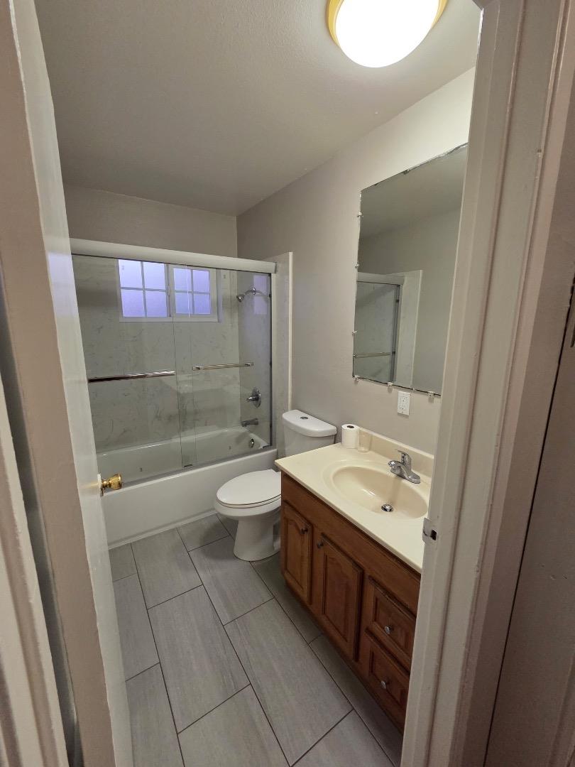 Detail Gallery Image 10 of 11 For 5745 Almaden Rd #D,  San Jose,  CA 95118 - 2 Beds | 1 Baths