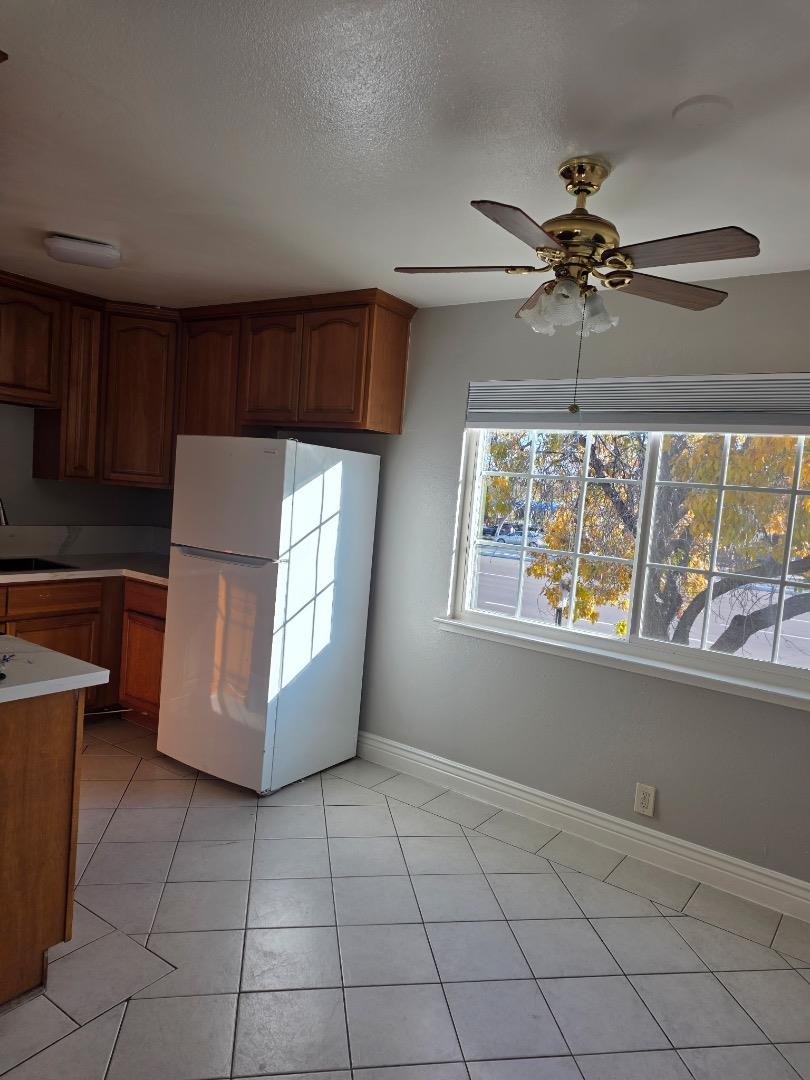 Detail Gallery Image 2 of 11 For 5745 Almaden Rd #D,  San Jose,  CA 95118 - 2 Beds | 1 Baths