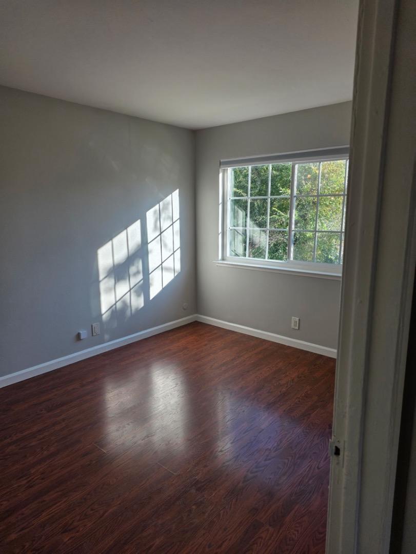 Detail Gallery Image 9 of 11 For 5745 Almaden Rd #D,  San Jose,  CA 95118 - 2 Beds | 1 Baths