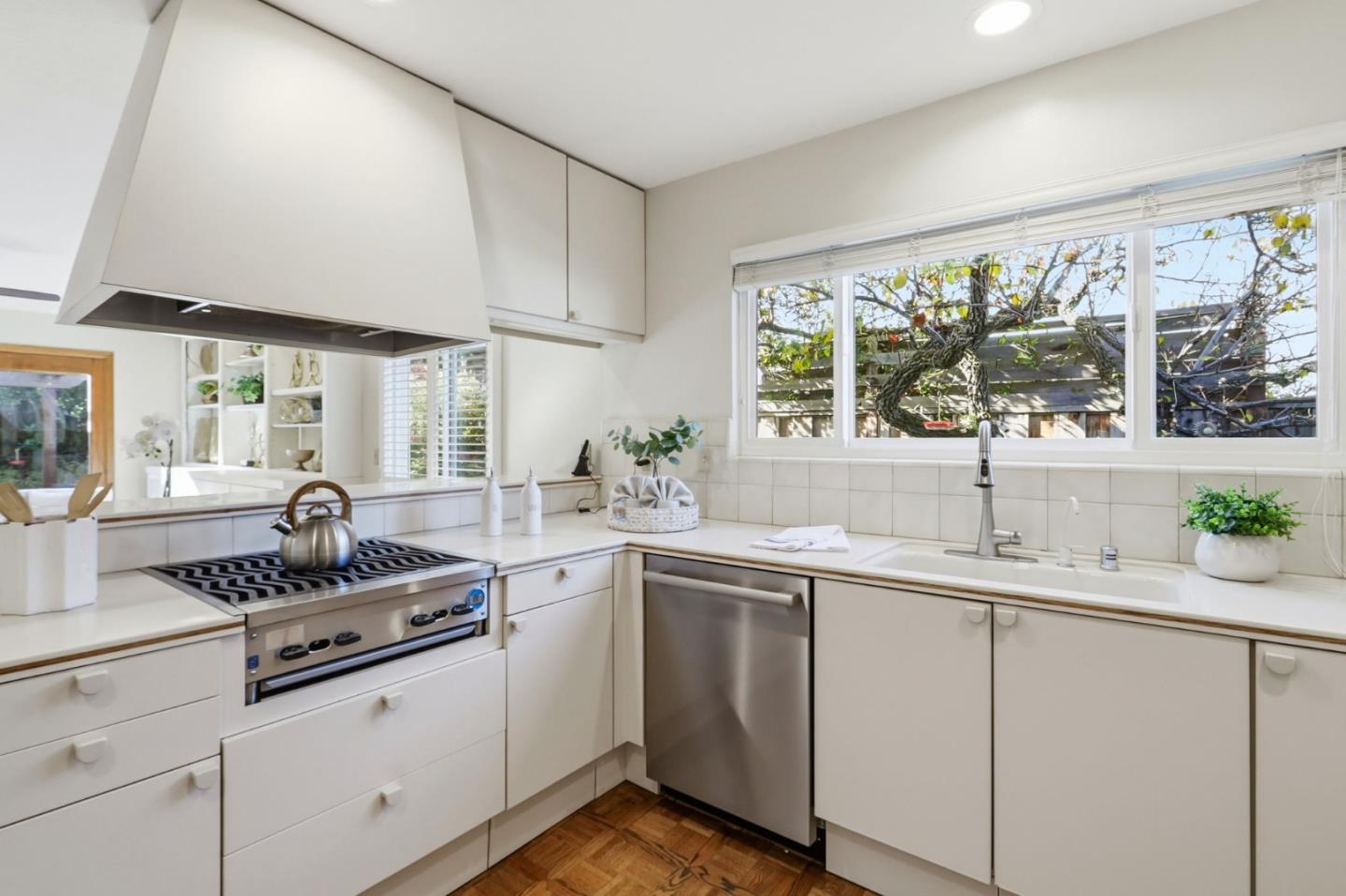 Detail Gallery Image 11 of 47 For 22408 Balustrol Ct, Cupertino,  CA 95014 - 3 Beds | 2 Baths