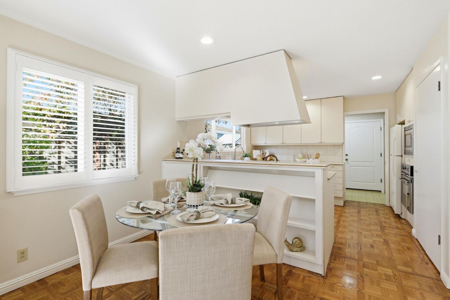 Detail Gallery Image 13 of 47 For 22408 Balustrol Ct, Cupertino,  CA 95014 - 3 Beds | 2 Baths