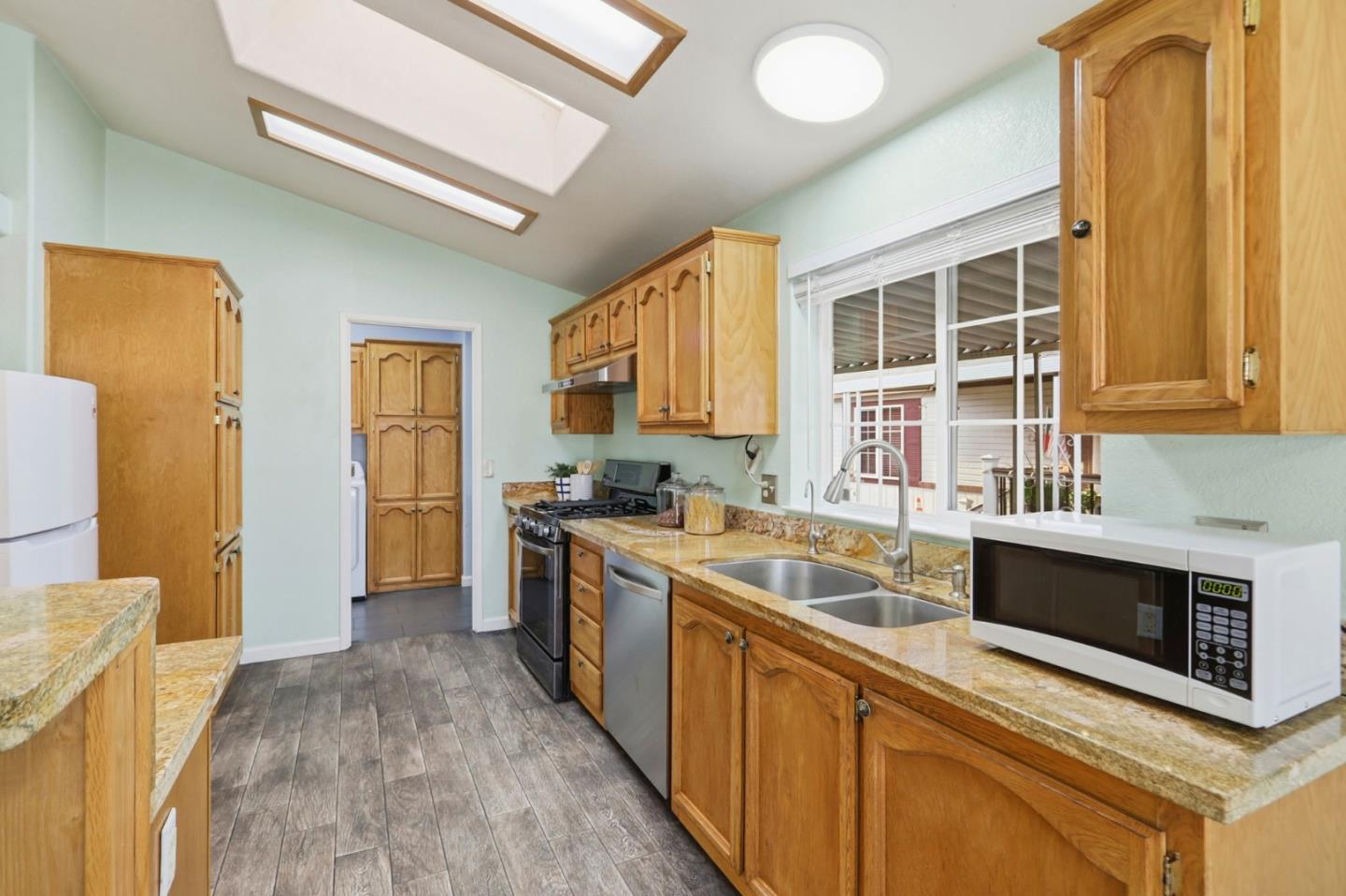 Detail Gallery Image 12 of 46 For 1520 E Capitol Expwy #103,  San Jose,  CA 95121 - 3 Beds | 2 Baths