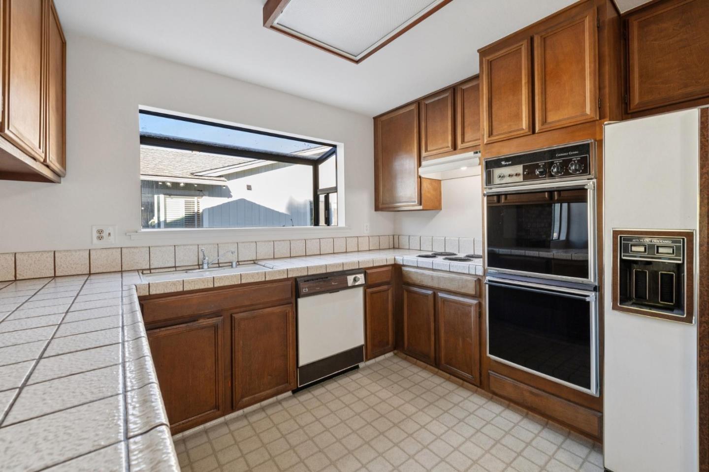 Detail Gallery Image 14 of 48 For 754 Vasques Dr, Half Moon Bay,  CA 94019 - 3 Beds | 2/1 Baths