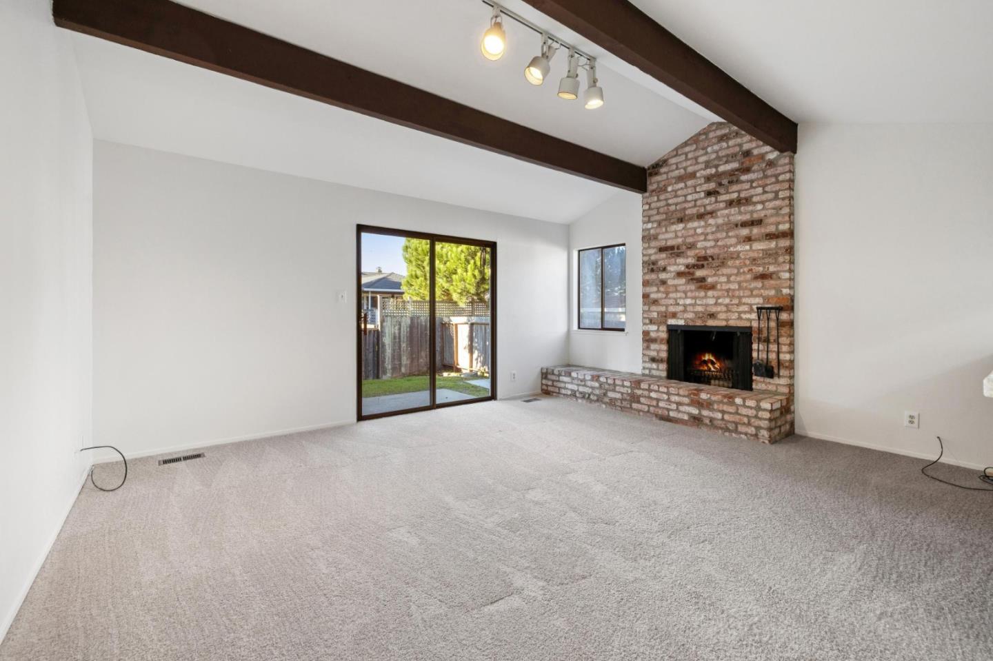 Detail Gallery Image 16 of 48 For 754 Vasques Dr, Half Moon Bay,  CA 94019 - 3 Beds | 2/1 Baths