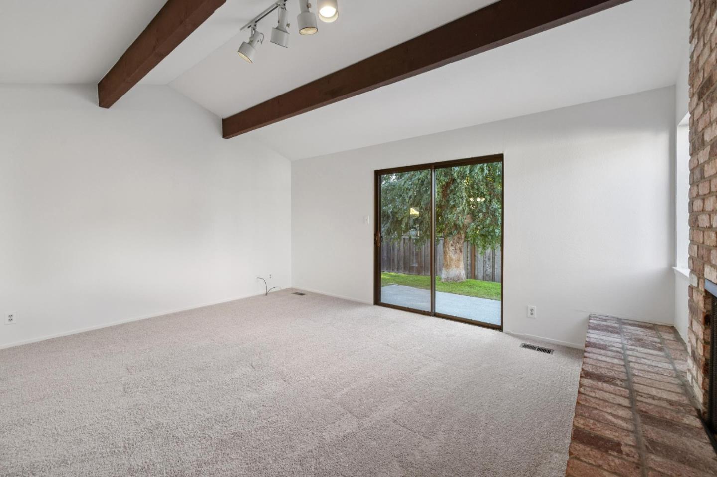 Detail Gallery Image 19 of 48 For 754 Vasques Dr, Half Moon Bay,  CA 94019 - 3 Beds | 2/1 Baths