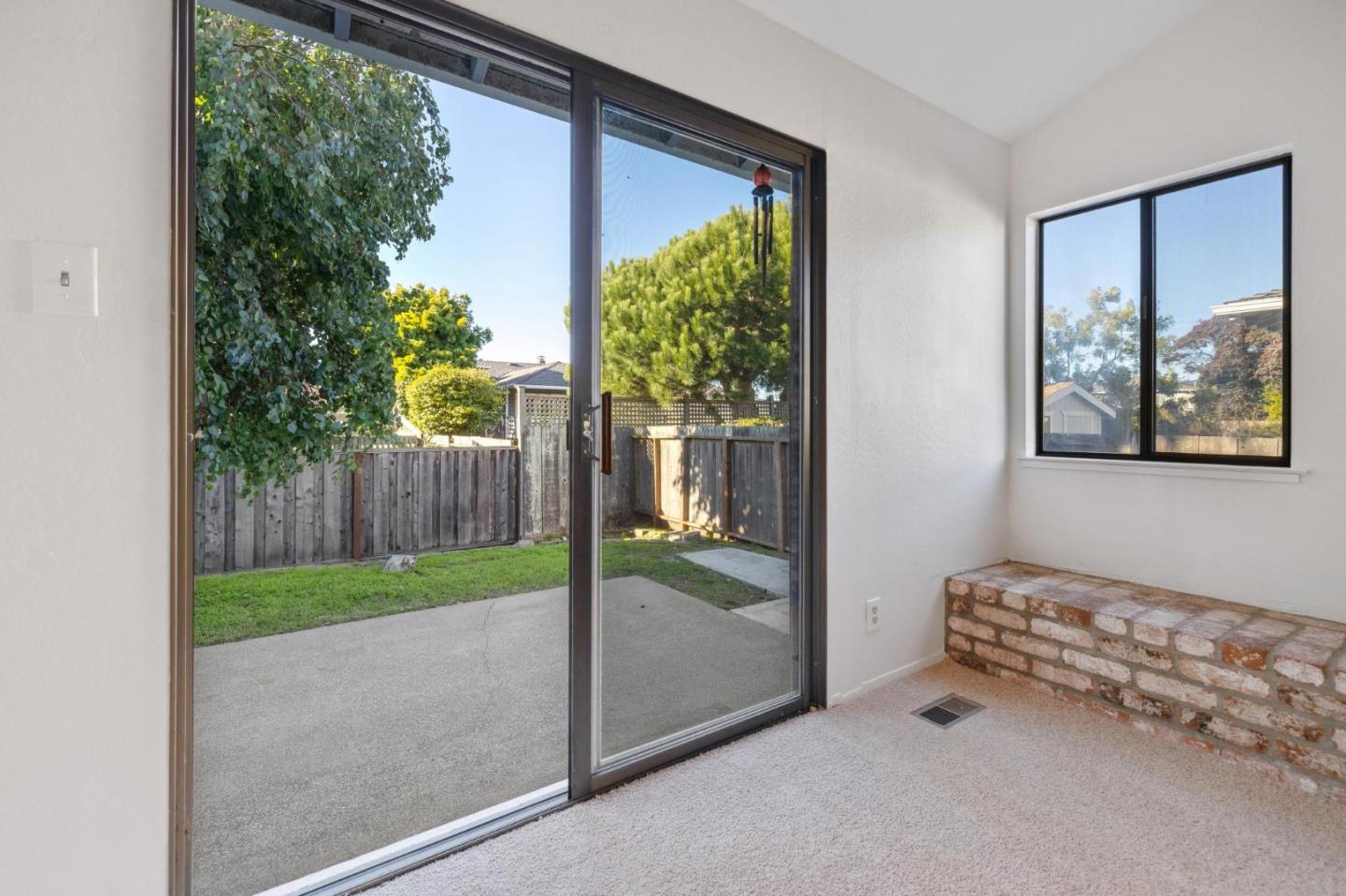 Detail Gallery Image 20 of 48 For 754 Vasques Dr, Half Moon Bay,  CA 94019 - 3 Beds | 2/1 Baths