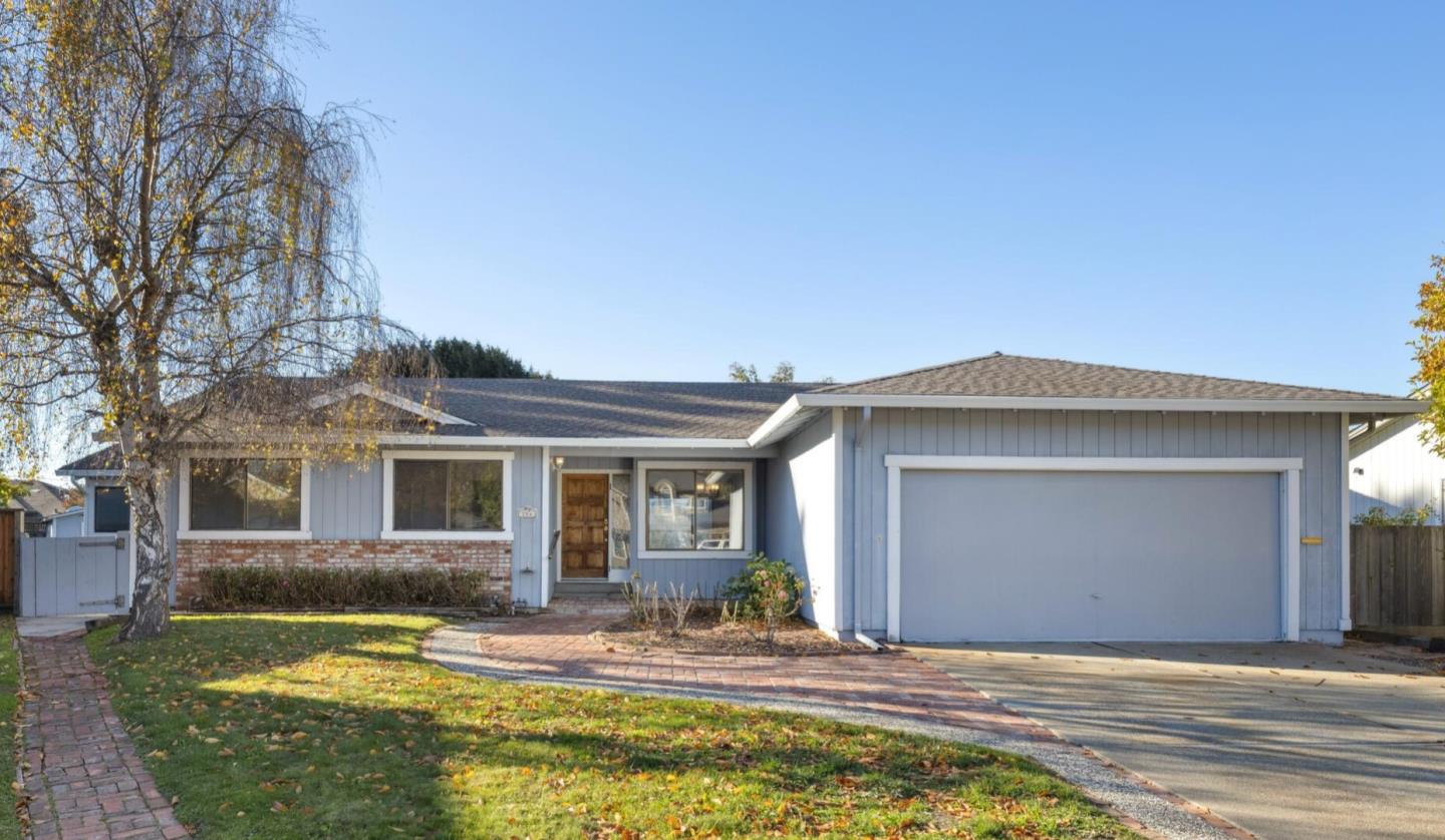 Detail Gallery Image 3 of 48 For 754 Vasques Dr, Half Moon Bay,  CA 94019 - 3 Beds | 2/1 Baths