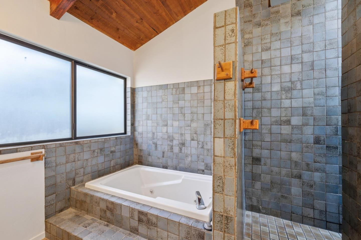 Detail Gallery Image 31 of 48 For 754 Vasques Dr, Half Moon Bay,  CA 94019 - 3 Beds | 2/1 Baths