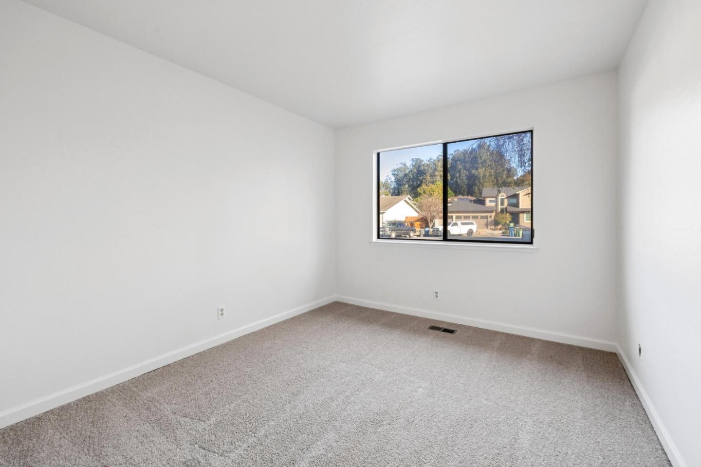 Detail Gallery Image 41 of 48 For 754 Vasques Dr, Half Moon Bay,  CA 94019 - 3 Beds | 2/1 Baths