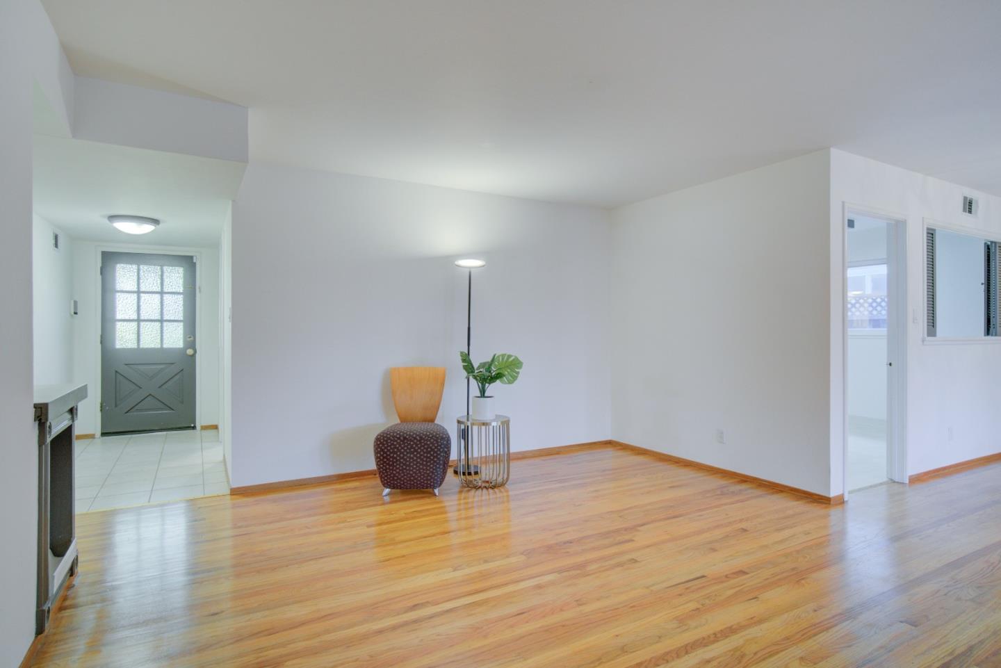 Detail Gallery Image 10 of 29 For 1679 Catalonia Way, San Jose,  CA 95125 - 3 Beds | 2 Baths