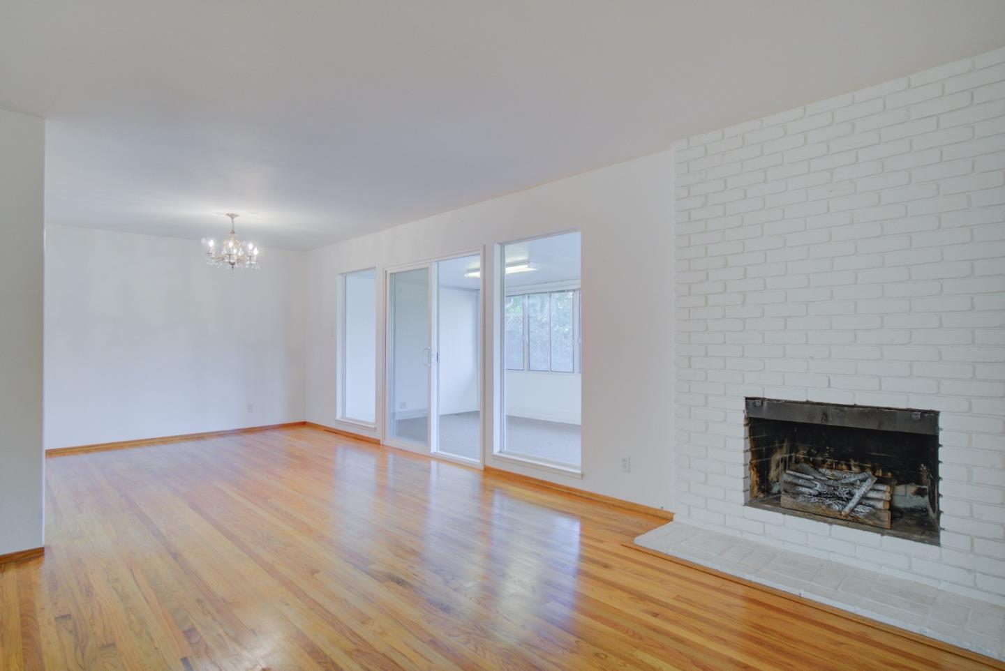 Detail Gallery Image 12 of 29 For 1679 Catalonia Way, San Jose,  CA 95125 - 3 Beds | 2 Baths