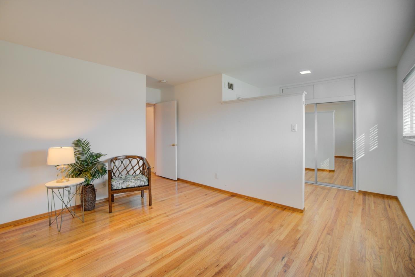 Detail Gallery Image 13 of 29 For 1679 Catalonia Way, San Jose,  CA 95125 - 3 Beds | 2 Baths