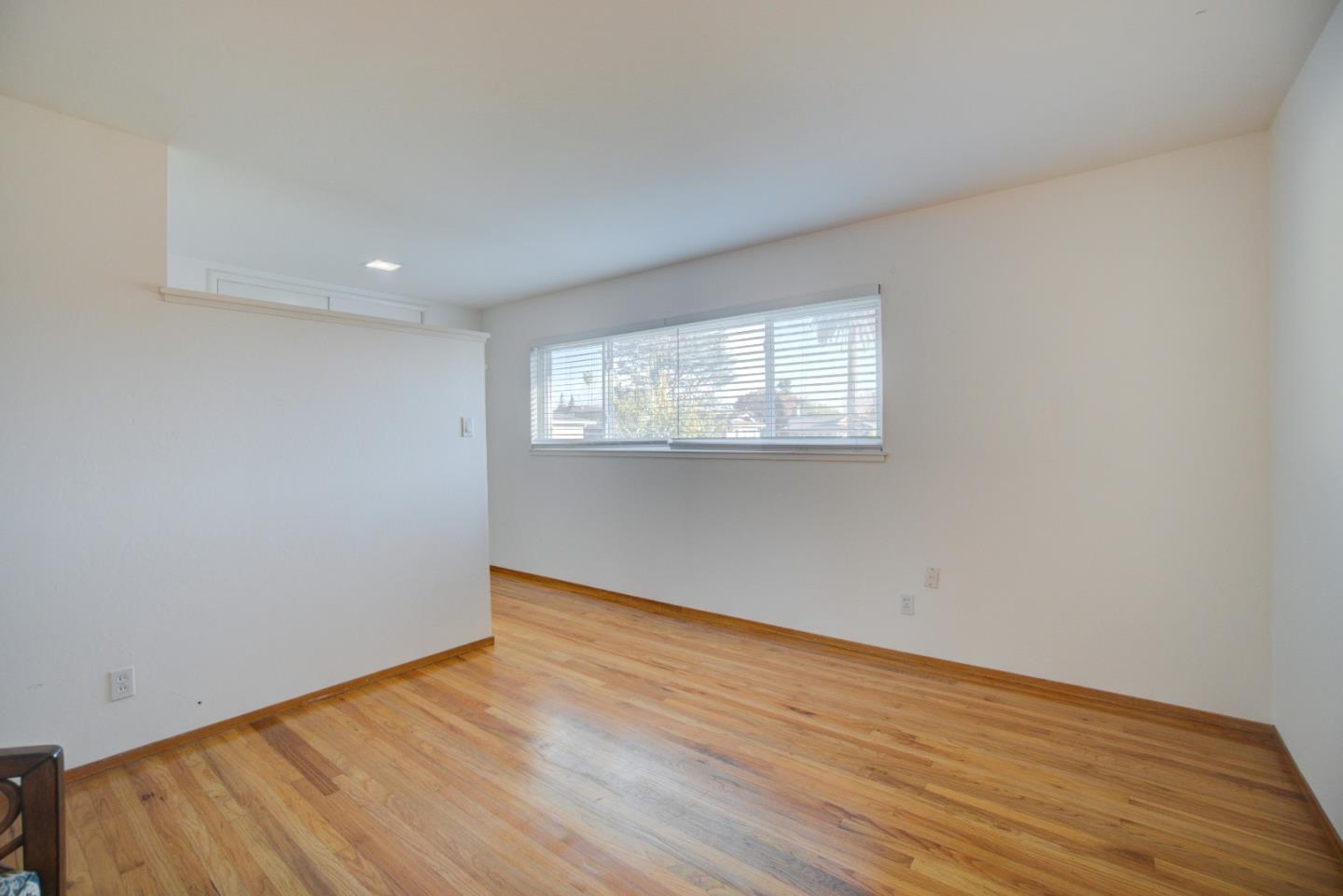 Detail Gallery Image 14 of 29 For 1679 Catalonia Way, San Jose,  CA 95125 - 3 Beds | 2 Baths