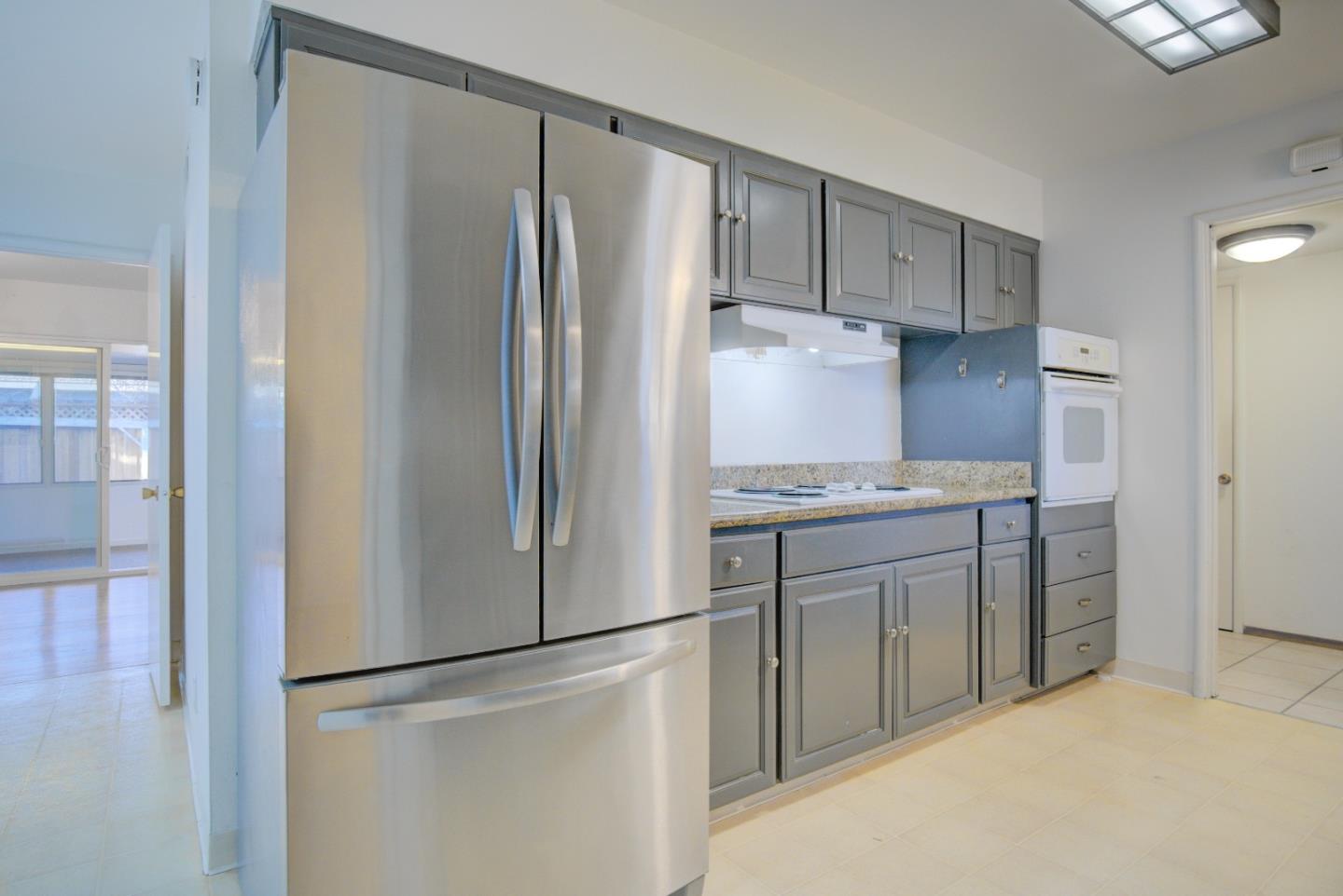 Detail Gallery Image 5 of 29 For 1679 Catalonia Way, San Jose,  CA 95125 - 3 Beds | 2 Baths