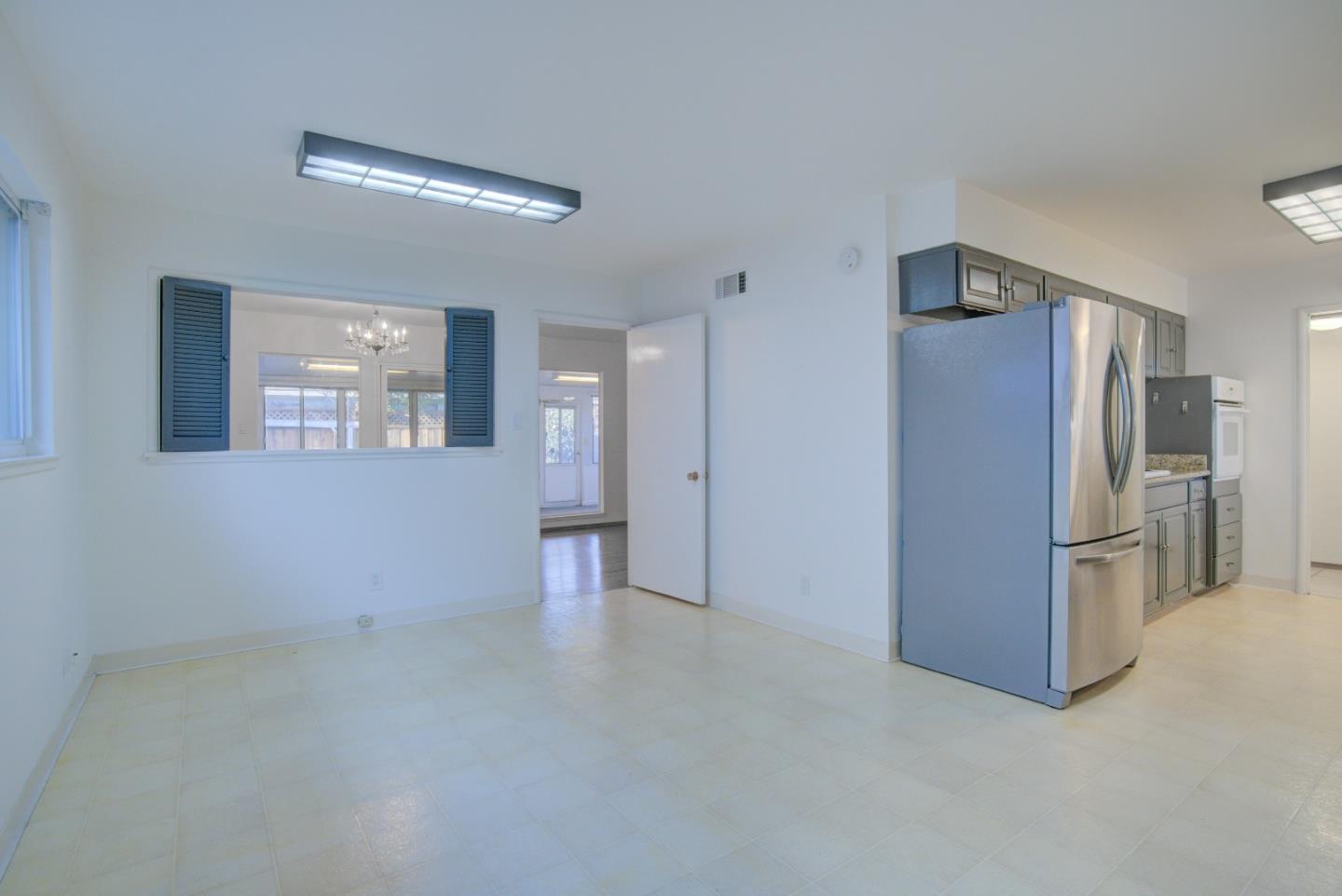 Detail Gallery Image 6 of 29 For 1679 Catalonia Way, San Jose,  CA 95125 - 3 Beds | 2 Baths