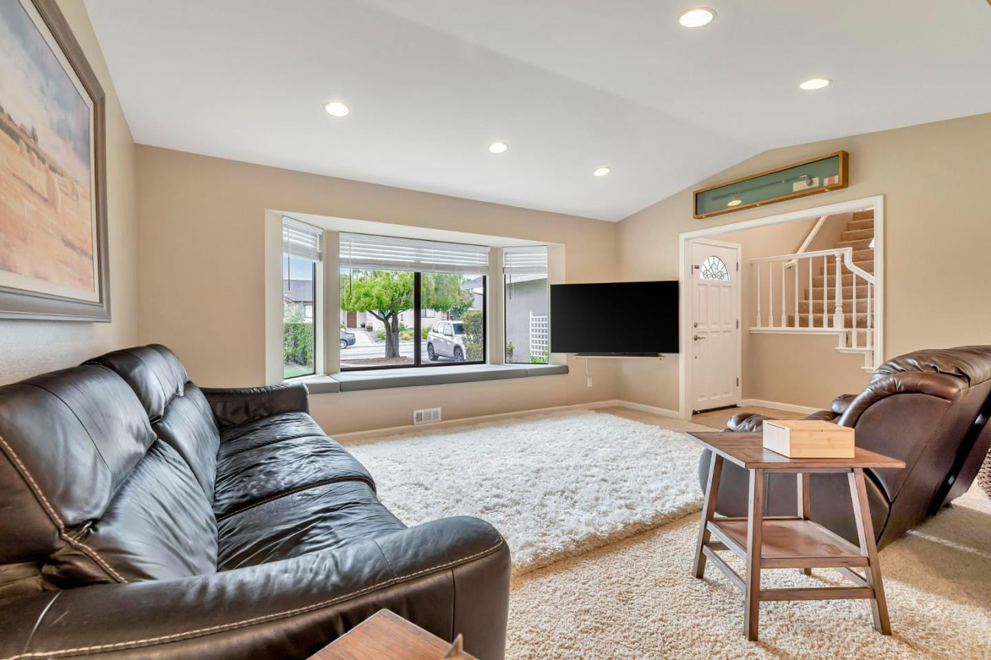 Detail Gallery Image 11 of 58 For 1951 Calistoga Dr, Hollister,  CA 95023 - 4 Beds | 2 Baths