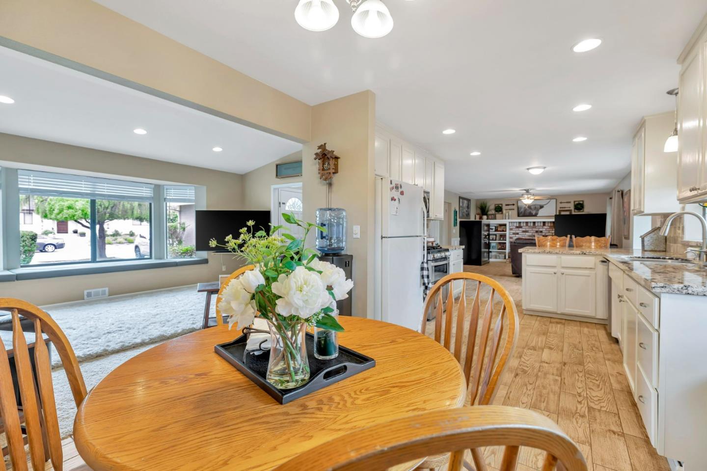 Detail Gallery Image 22 of 58 For 1951 Calistoga Dr, Hollister,  CA 95023 - 4 Beds | 2 Baths