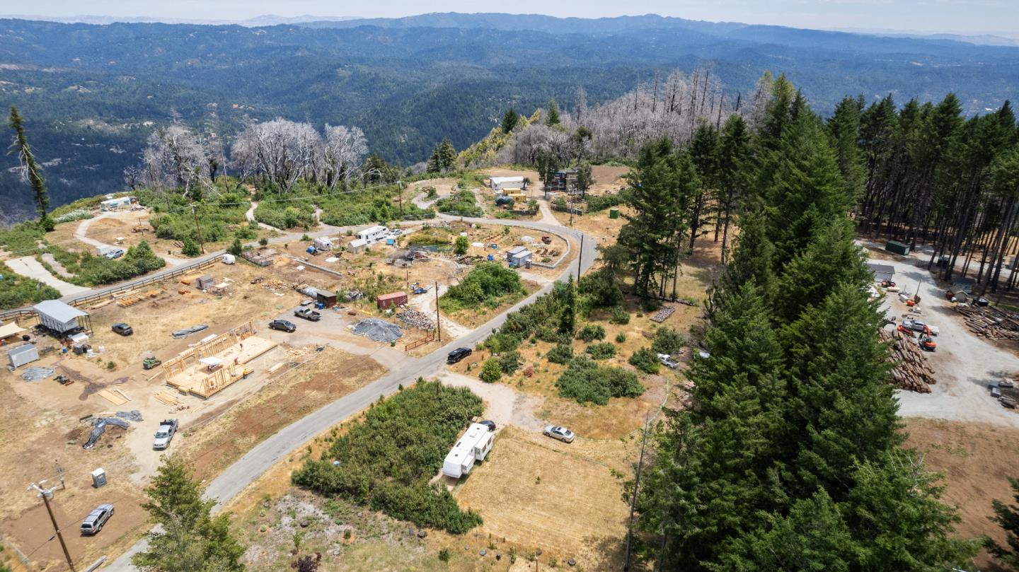 Detail Gallery Image 15 of 19 For 60 Braemoor Dr, Santa Cruz,  CA 95060 - – Beds | – Baths