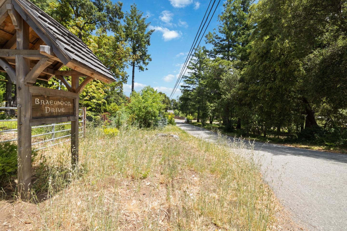 Detail Gallery Image 18 of 19 For 60 Braemoor Dr, Santa Cruz,  CA 95060 - – Beds | – Baths