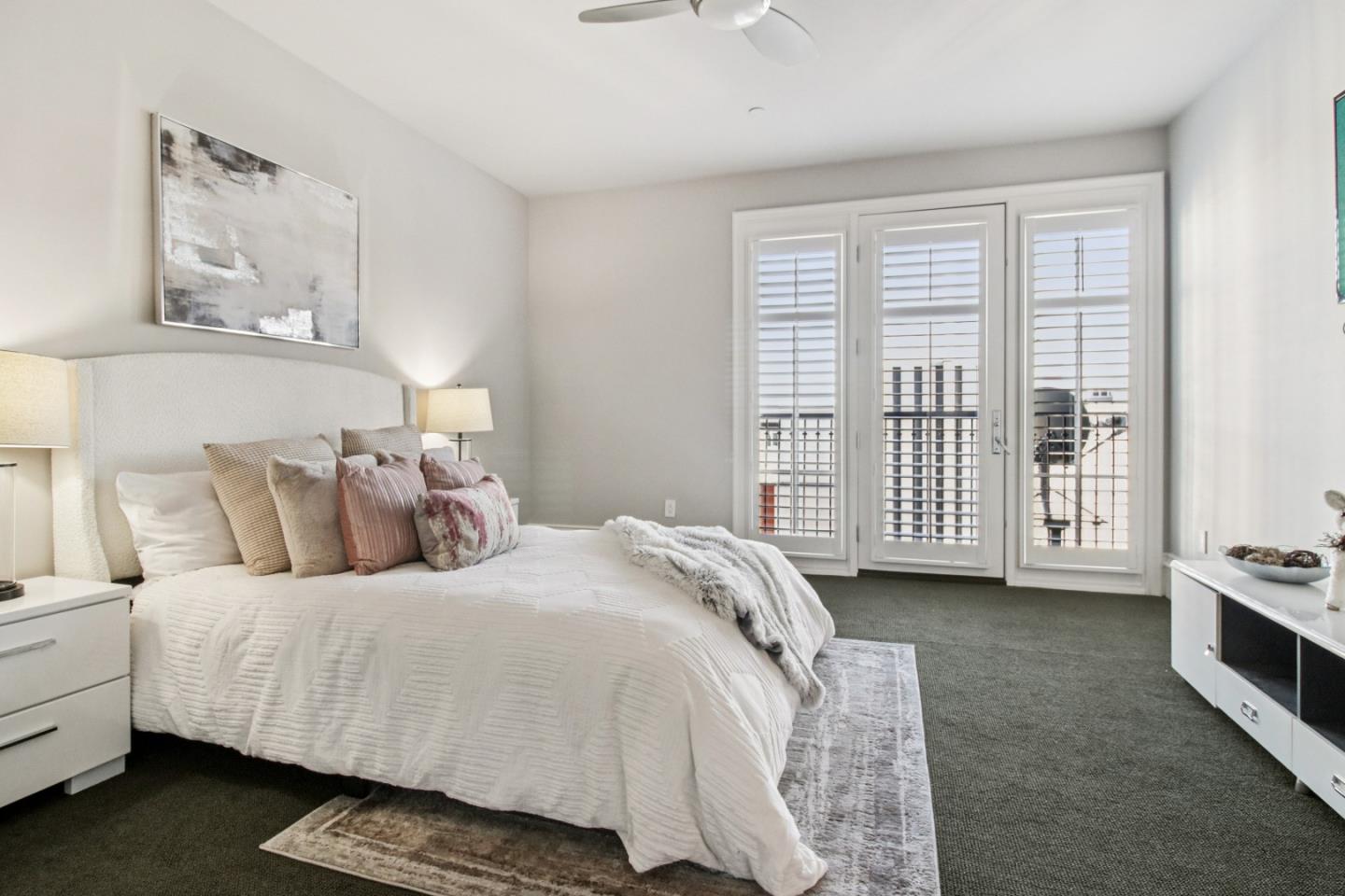 Detail Gallery Image 32 of 54 For 356 Santana Row #319,  San Jose,  CA 95128 - 3 Beds | 3/1 Baths