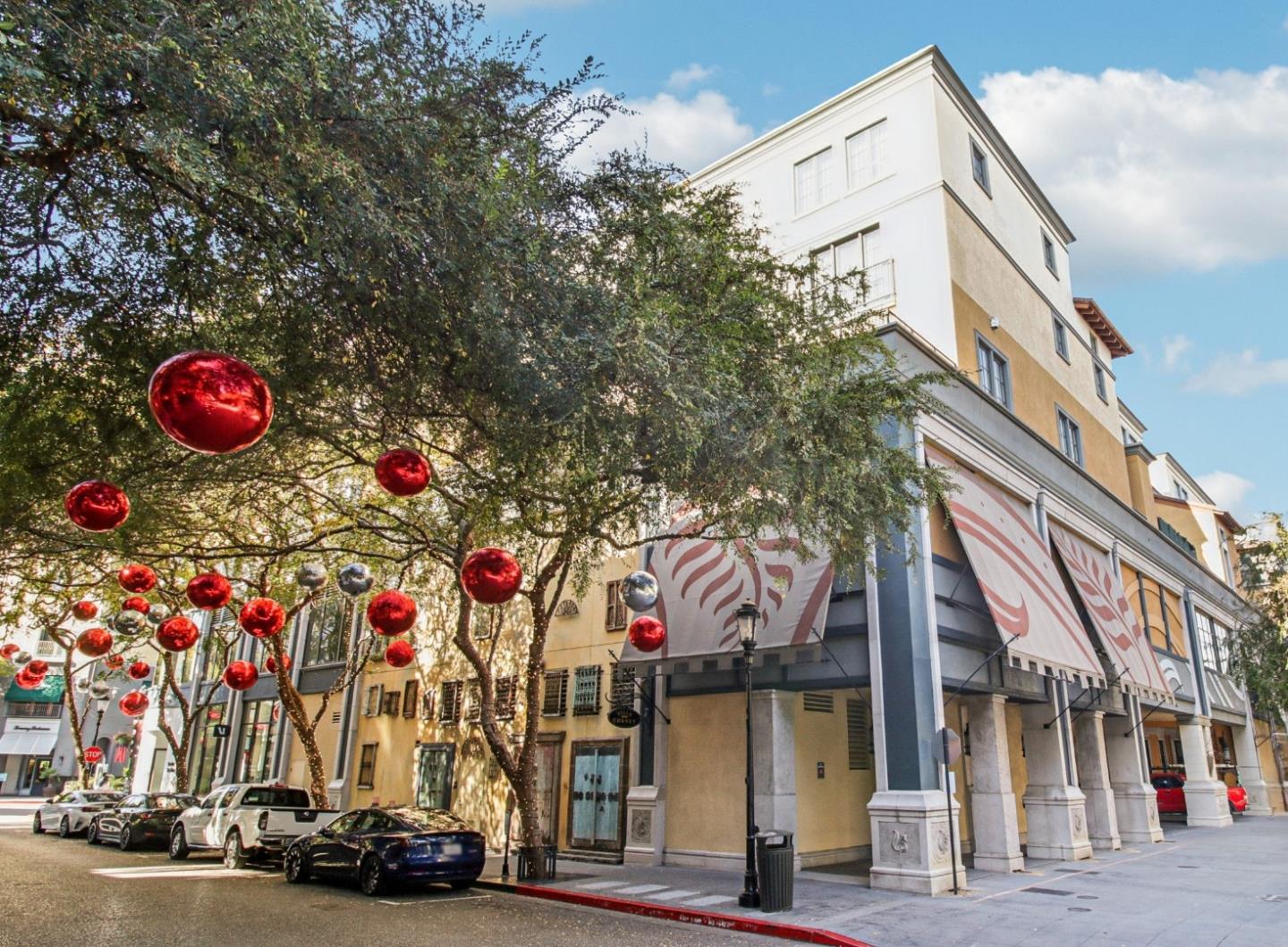 Detail Gallery Image 41 of 54 For 356 Santana Row #319,  San Jose,  CA 95128 - 3 Beds | 3/1 Baths