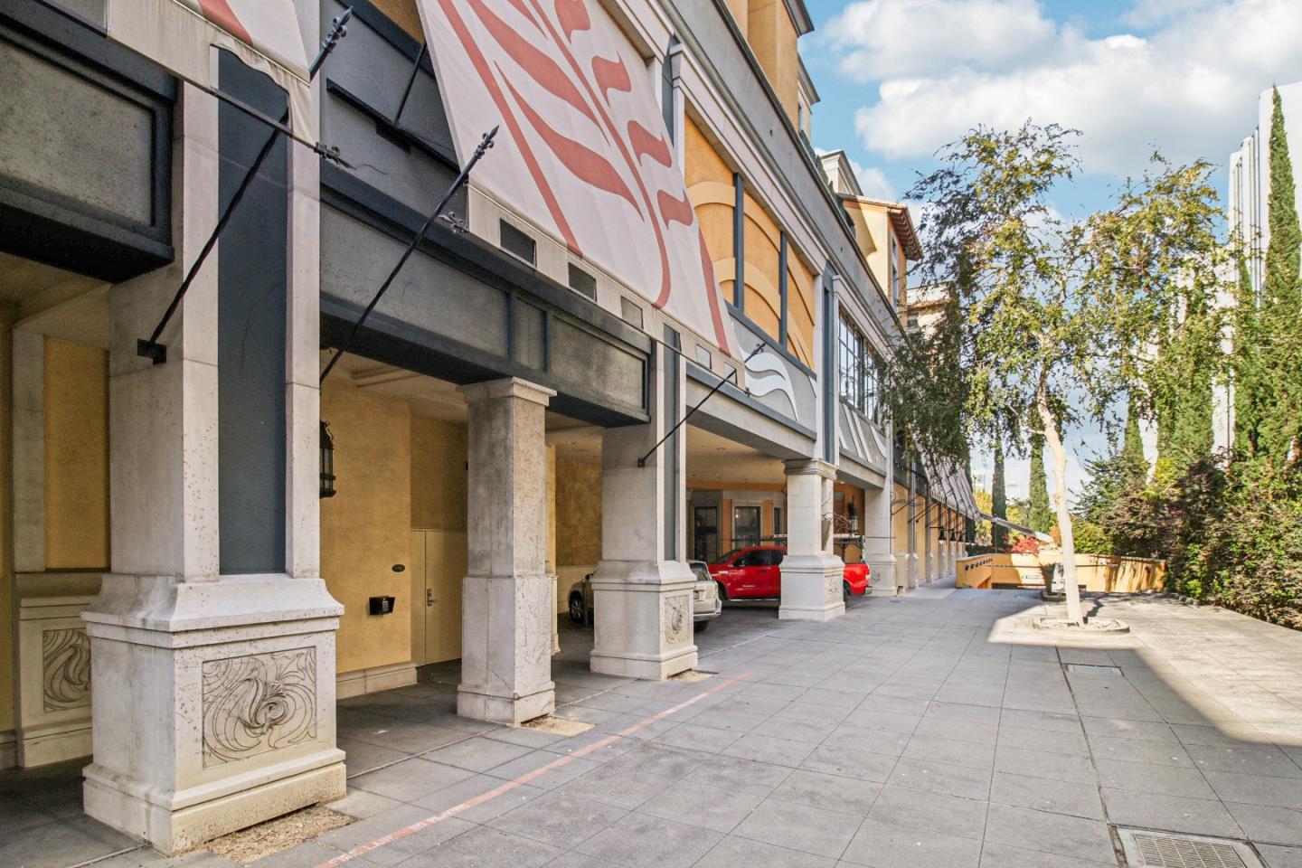 Detail Gallery Image 42 of 54 For 356 Santana Row #319,  San Jose,  CA 95128 - 3 Beds | 3/1 Baths