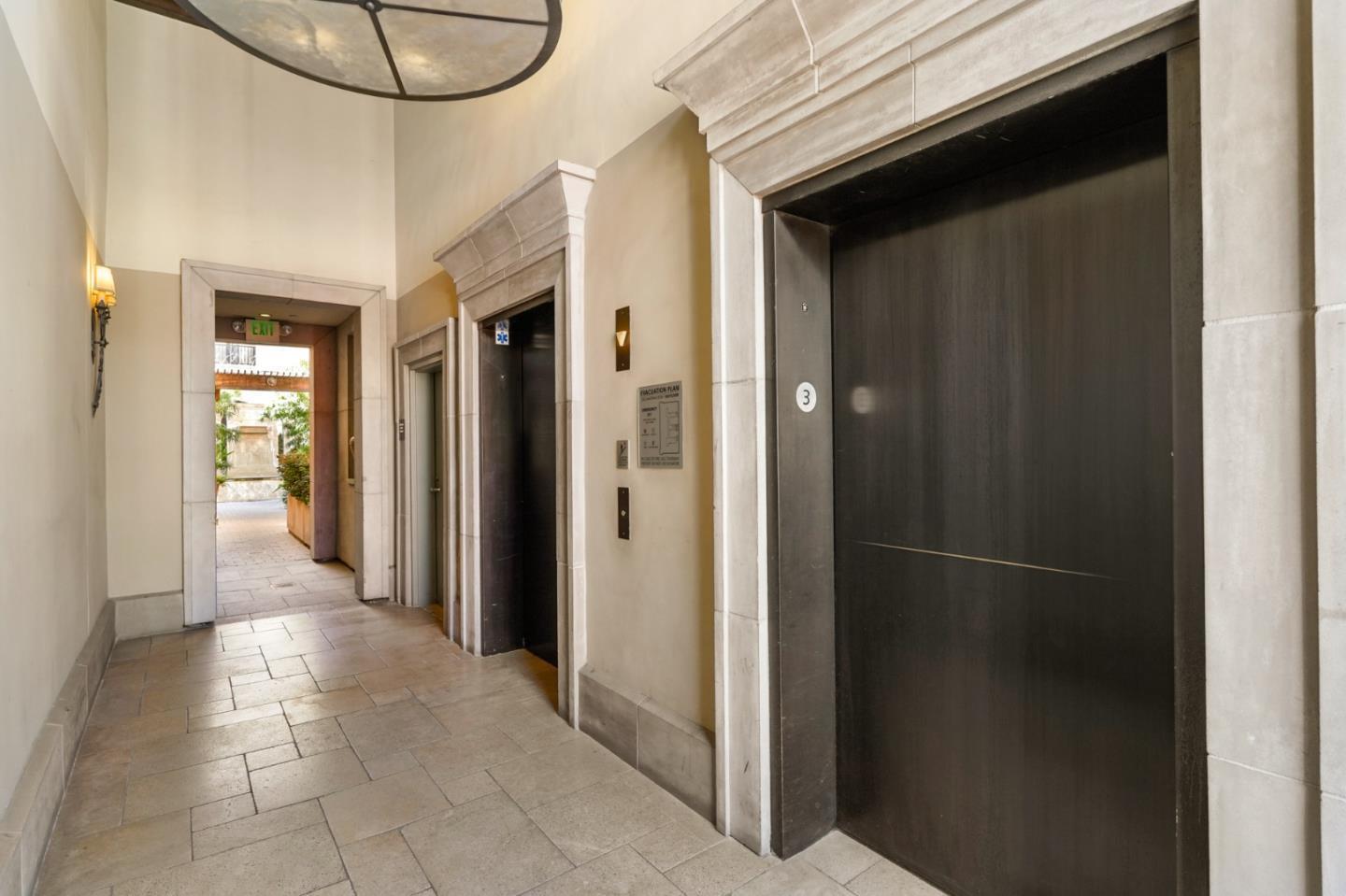 Detail Gallery Image 45 of 54 For 356 Santana Row #319,  San Jose,  CA 95128 - 3 Beds | 3/1 Baths