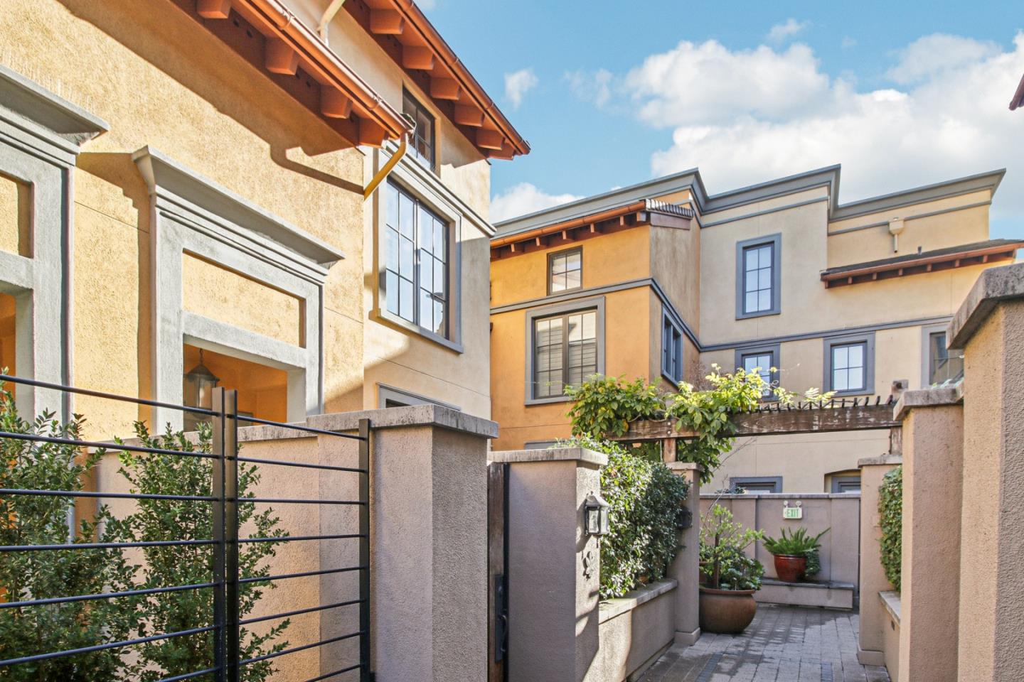 Detail Gallery Image 46 of 54 For 356 Santana Row #319,  San Jose,  CA 95128 - 3 Beds | 3/1 Baths