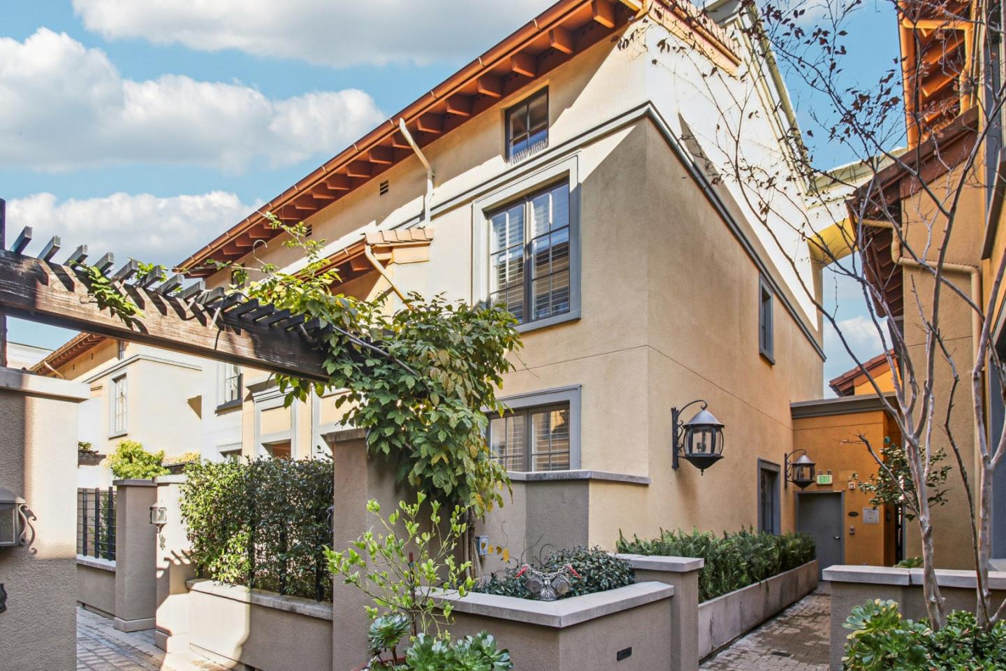 Detail Gallery Image 47 of 54 For 356 Santana Row #319,  San Jose,  CA 95128 - 3 Beds | 3/1 Baths