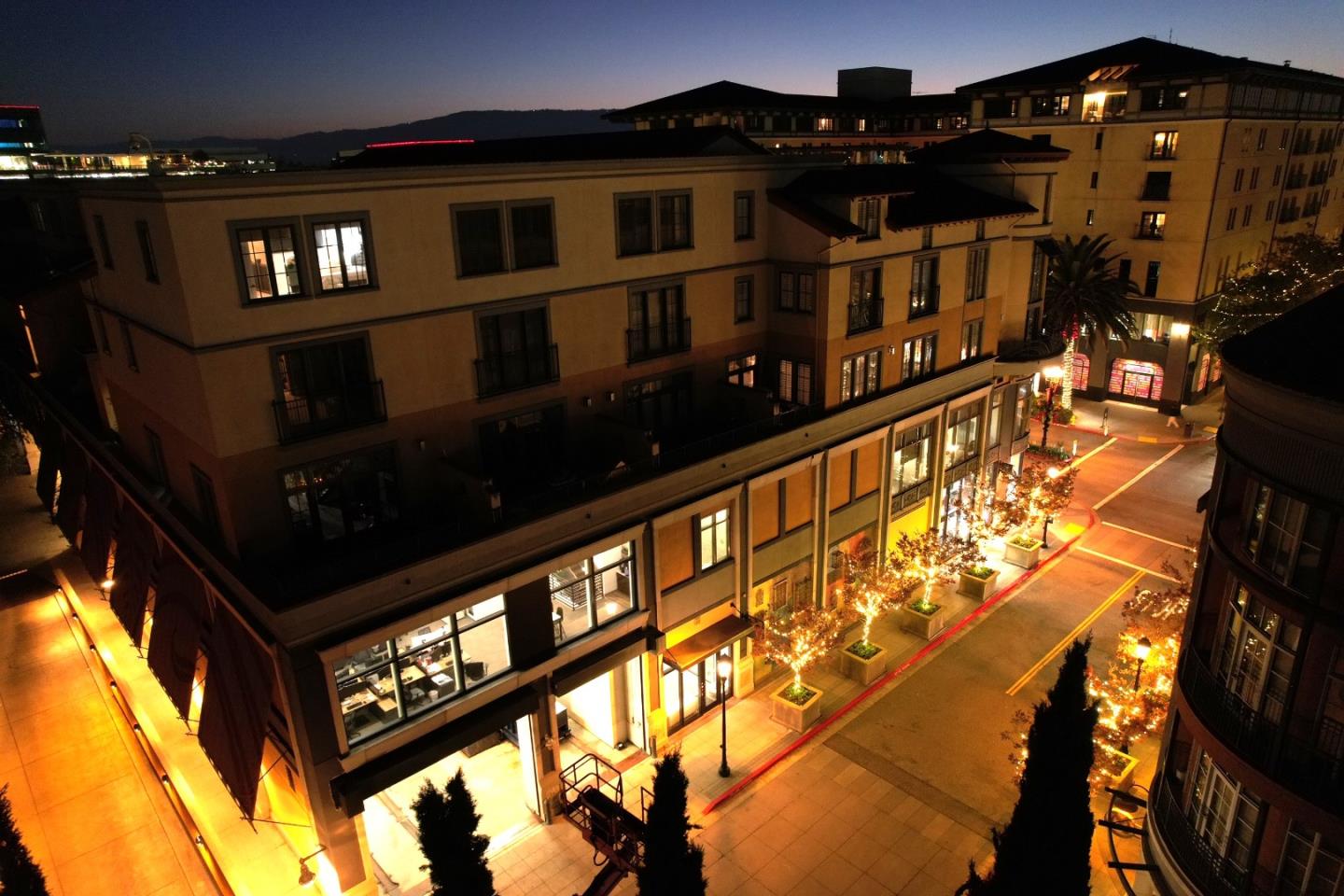 Detail Gallery Image 53 of 54 For 356 Santana Row #319,  San Jose,  CA 95128 - 3 Beds | 3/1 Baths