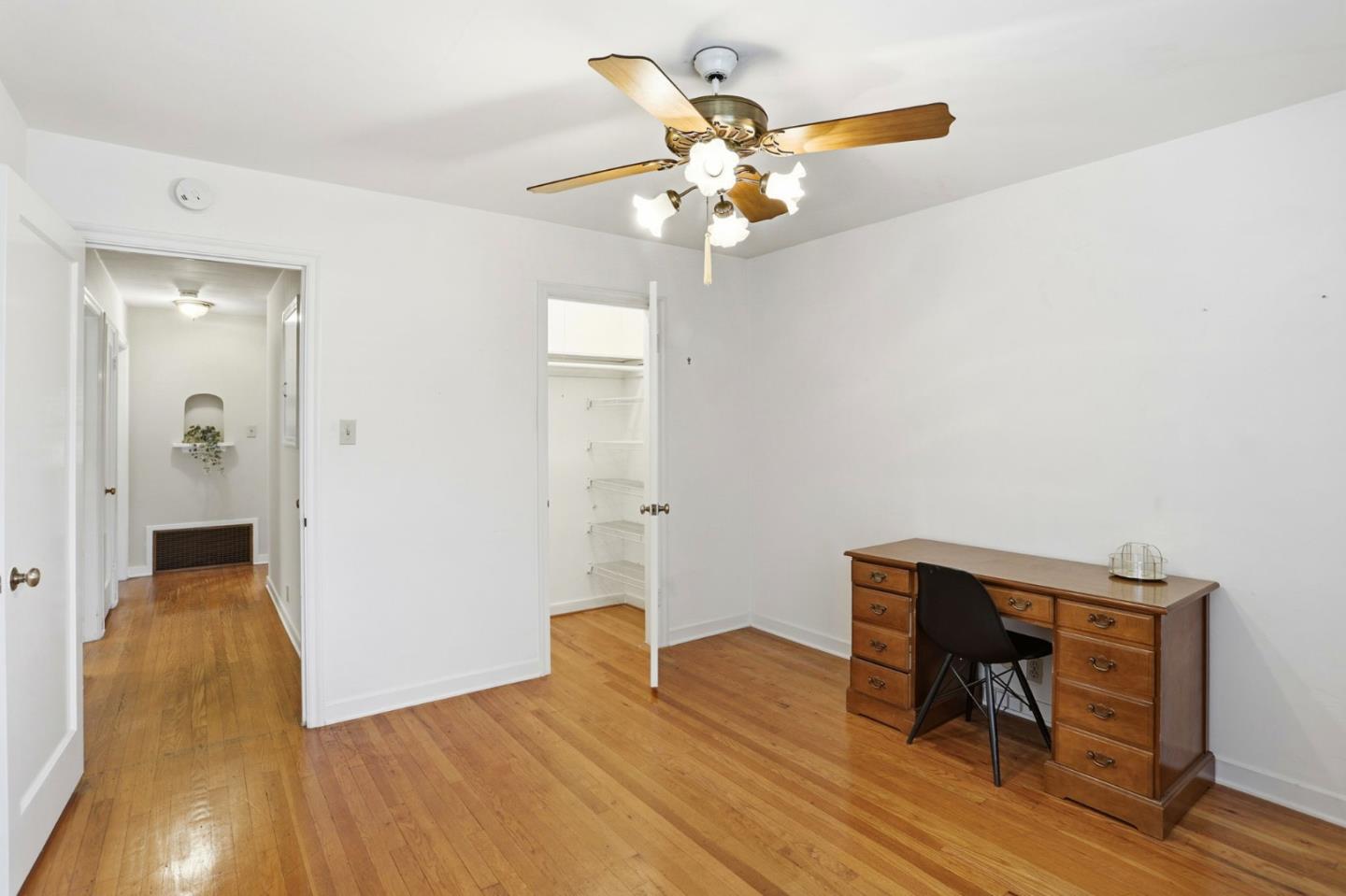 Detail Gallery Image 14 of 34 For 680 N Winchester Blvd, Santa Clara,  CA 95050 - 3 Beds | 1/1 Baths