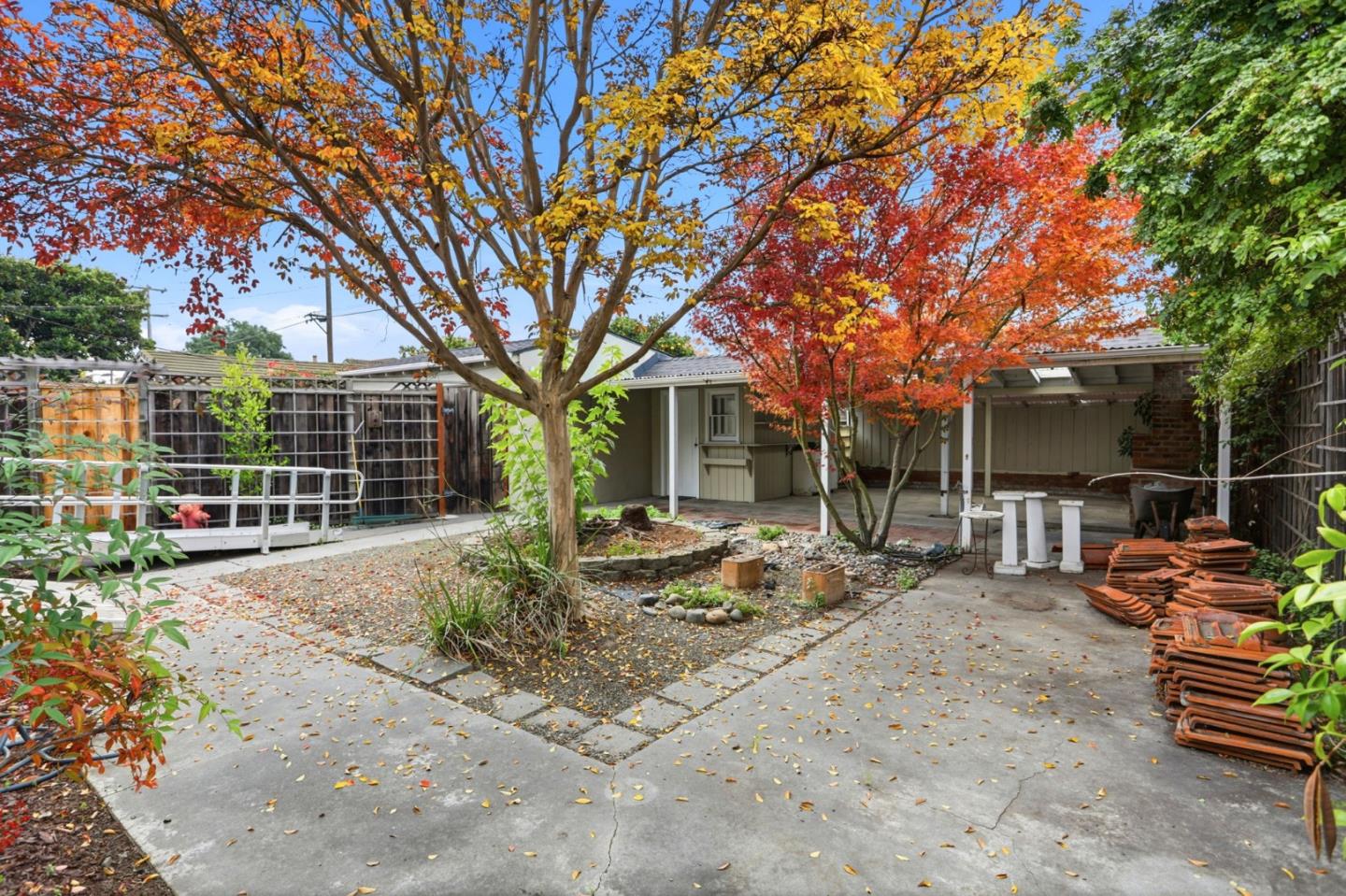 Detail Gallery Image 33 of 34 For 680 N Winchester Blvd, Santa Clara,  CA 95050 - 3 Beds | 1/1 Baths