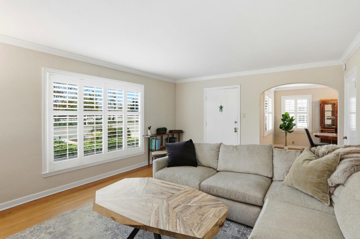 Detail Gallery Image 7 of 34 For 680 N Winchester Blvd, Santa Clara,  CA 95050 - 3 Beds | 1/1 Baths